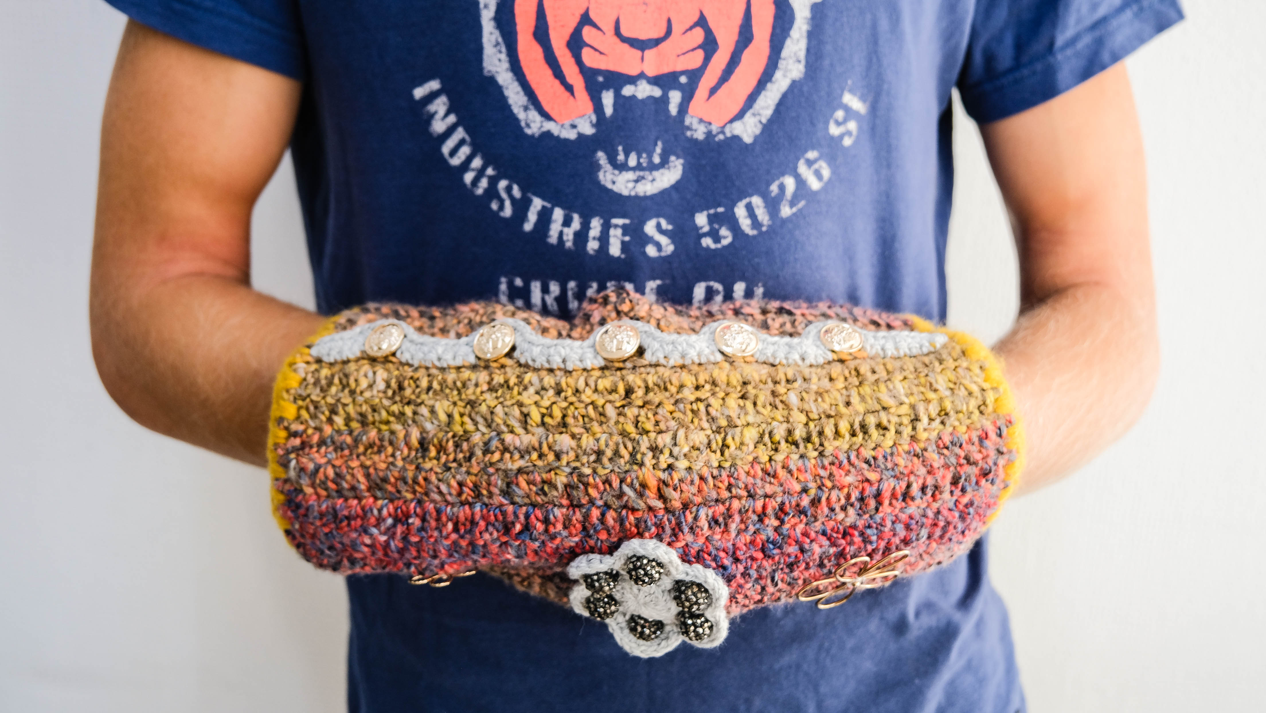 Rankovė - Demencija, Alzheimerio liga sergančių žmonių užimtumo priemonė