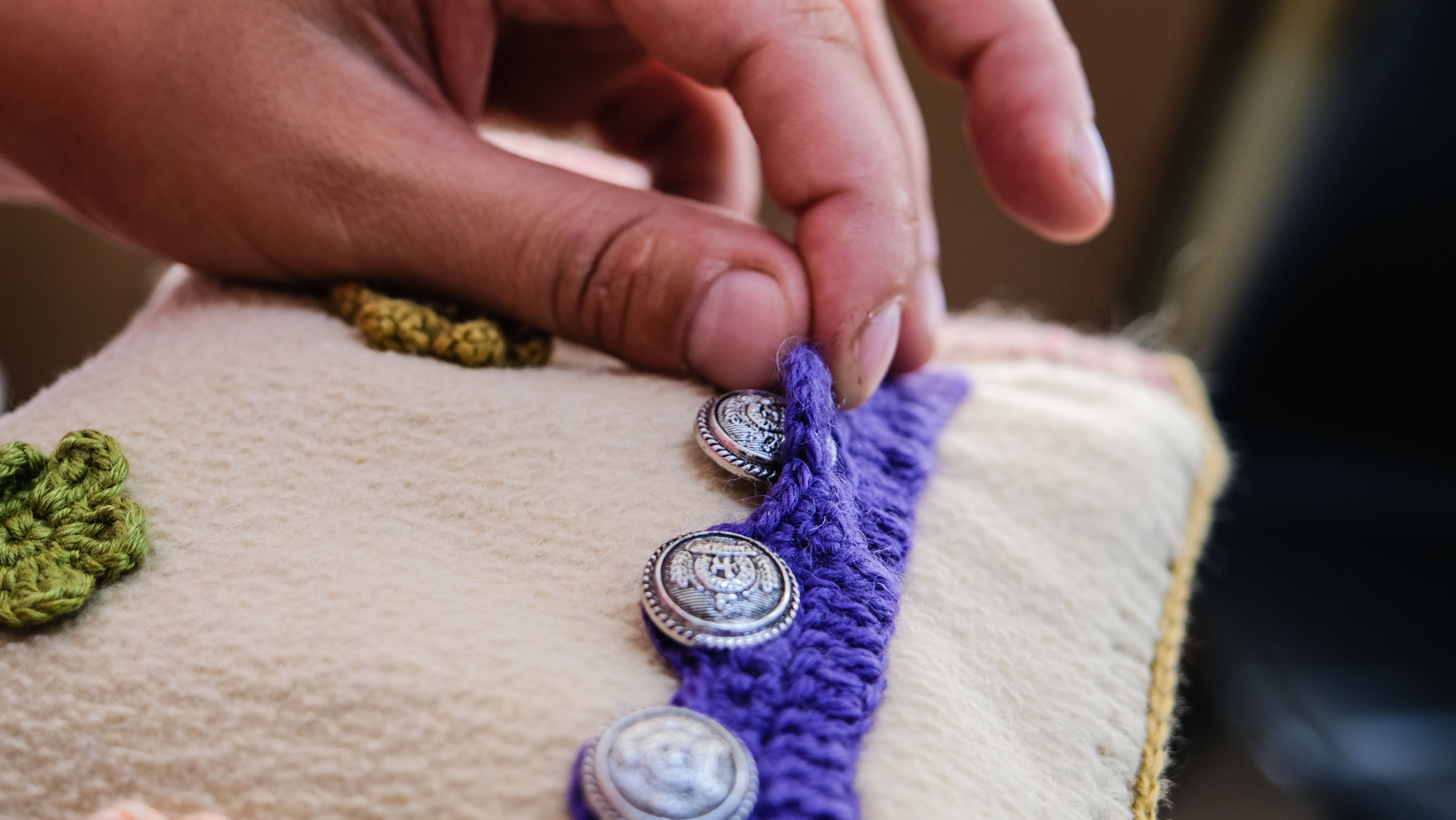 Rankovė - Demencija, Alzheimerio liga sergančių žmonių užimtumo priemonė