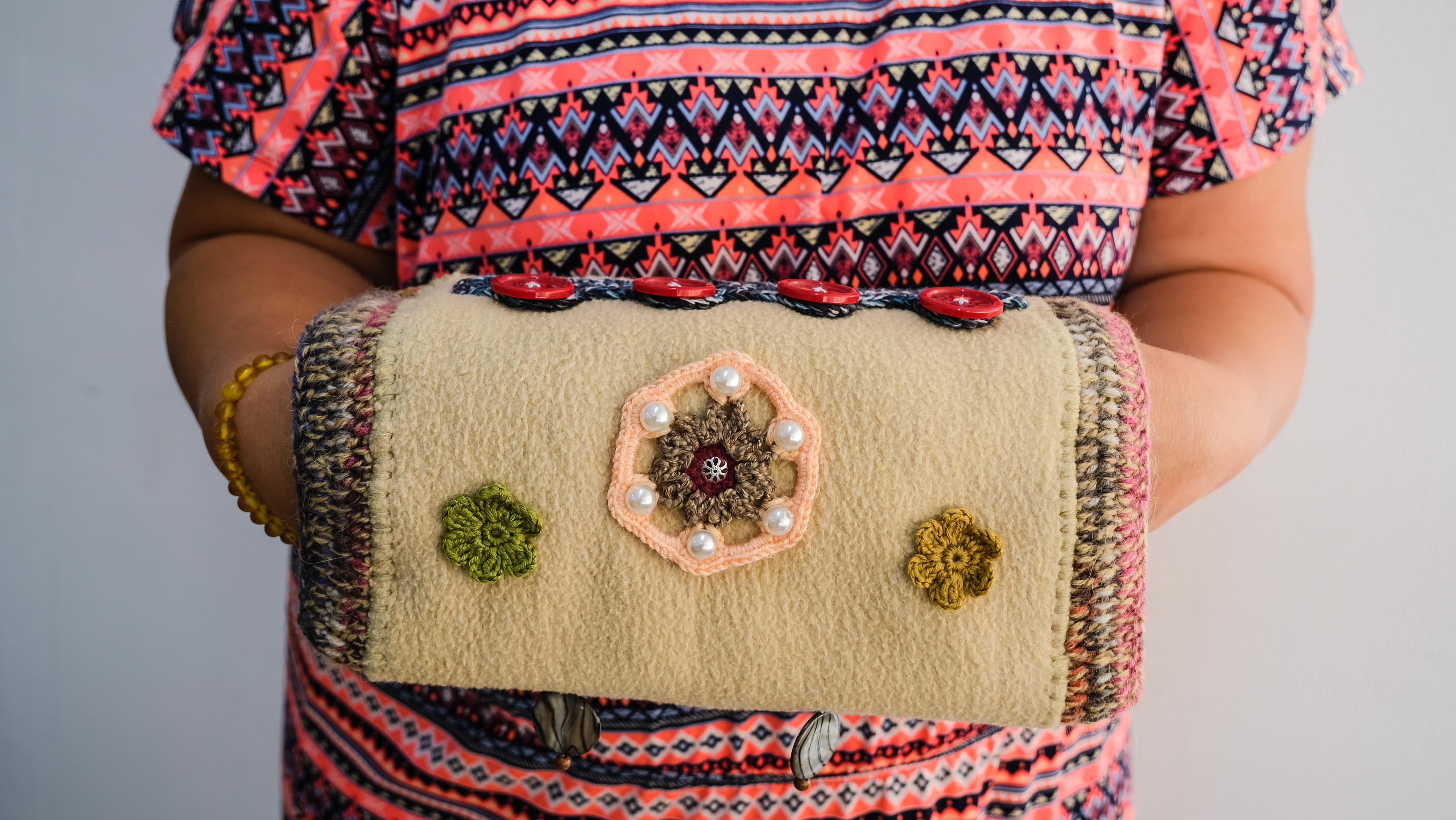 Rankovė - Demencija, Alzheimerio liga sergančių žmonių užimtumo priemonė