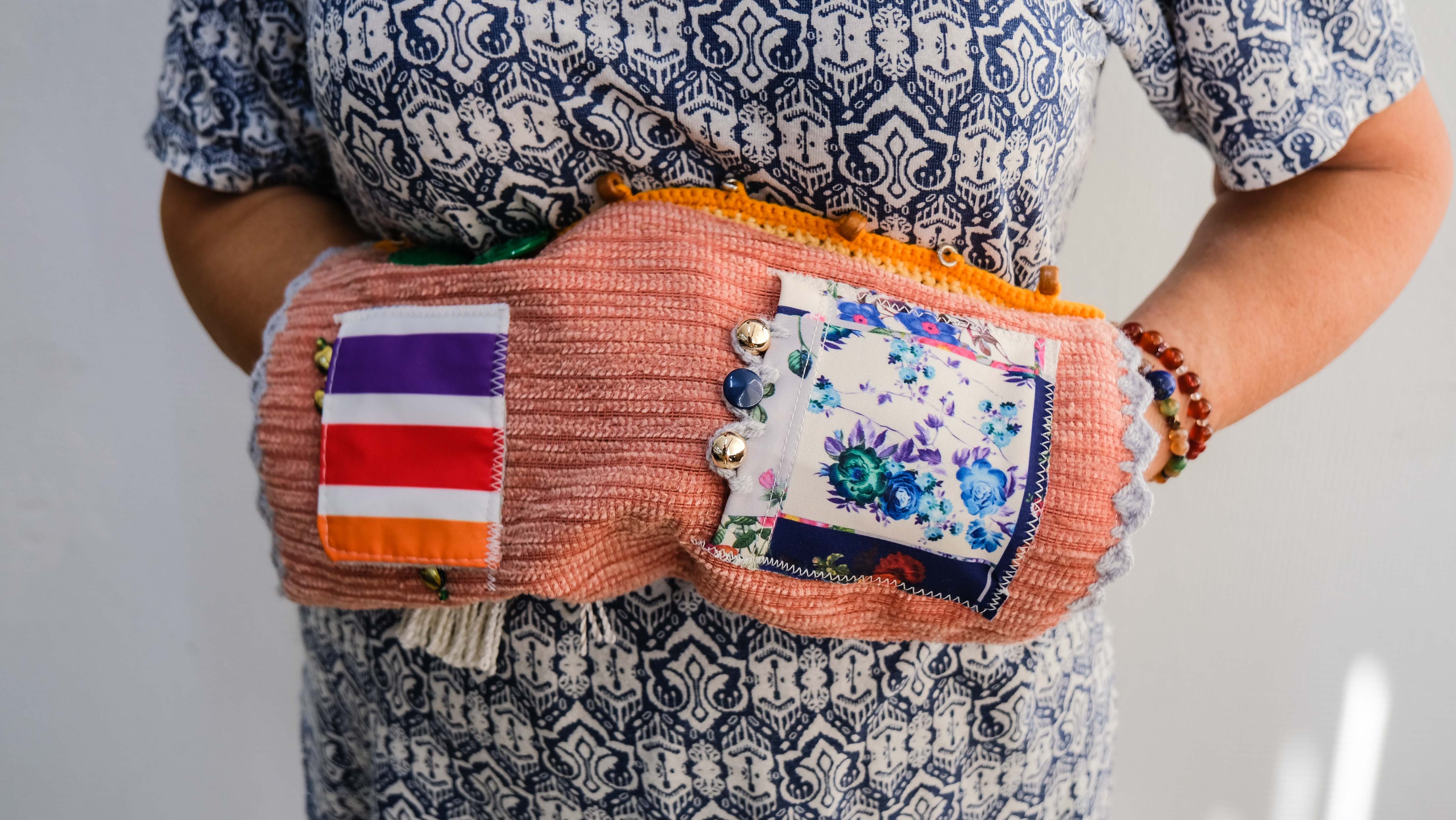 Rankovė - Demencija, Alzheimerio liga sergančių žmonių užimtumo priemonė