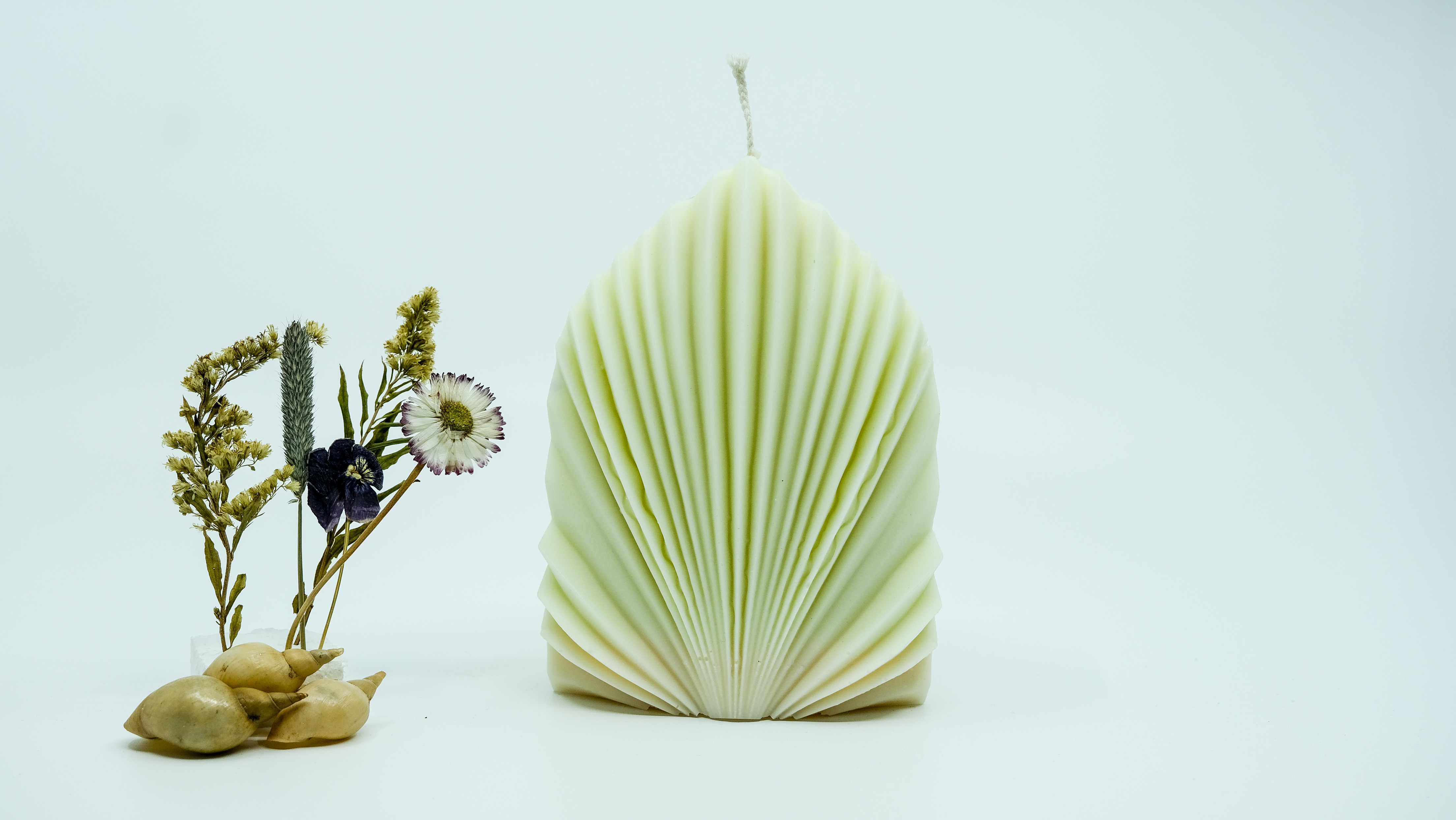 Žvakė - energijos ir ramybės motyvas