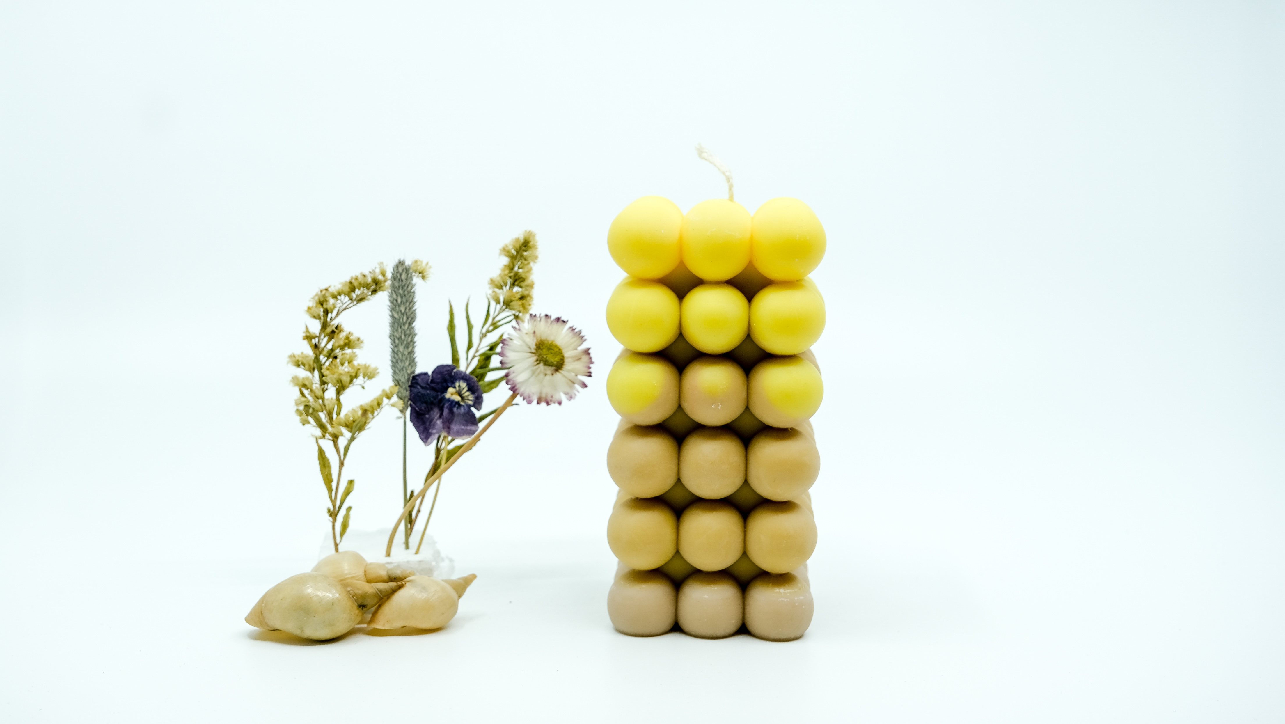 Žvakė - burbulų stulpas