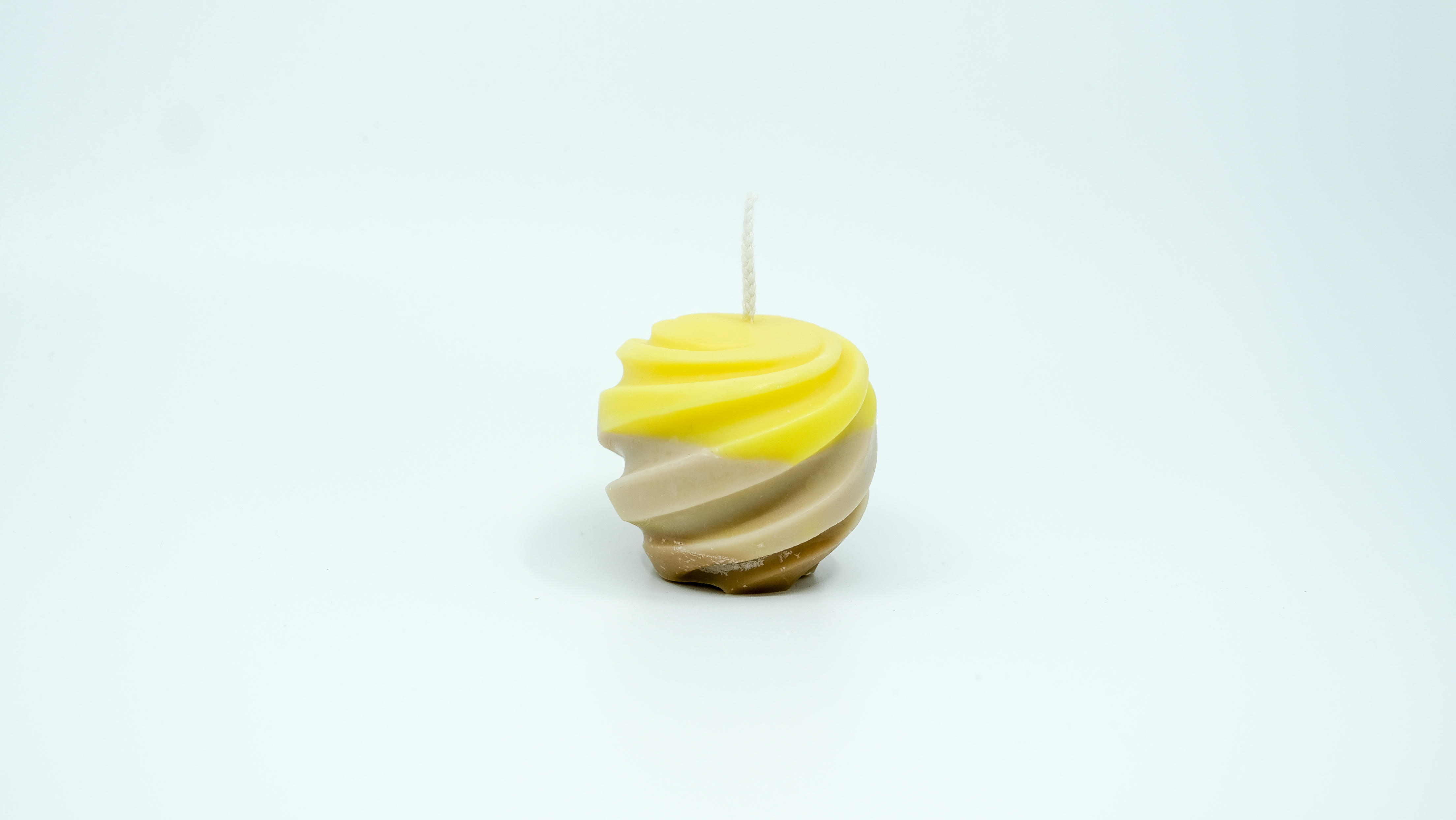 Žvakė - mažas spiralės motyvas