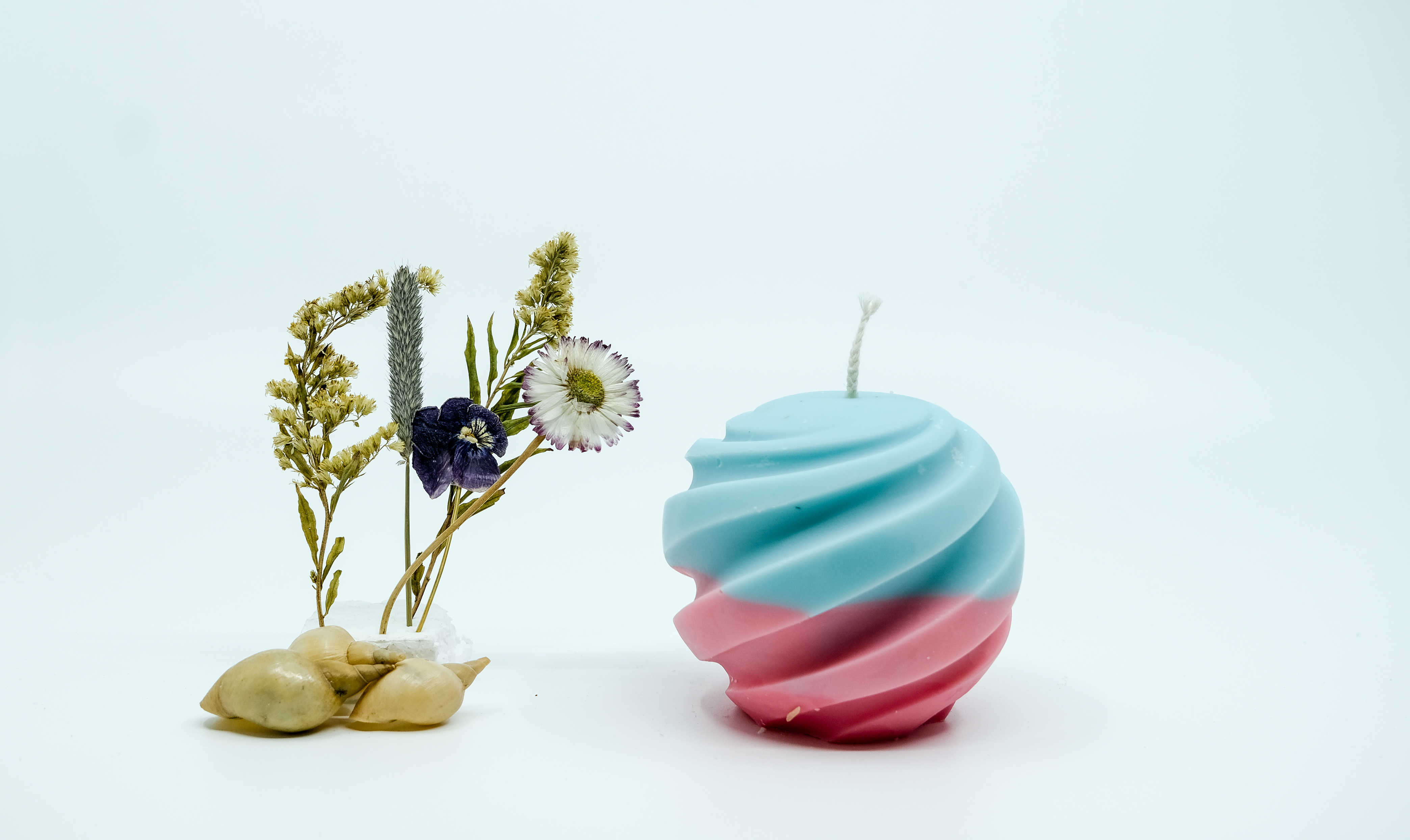 Žvakė - spiralės motyvas