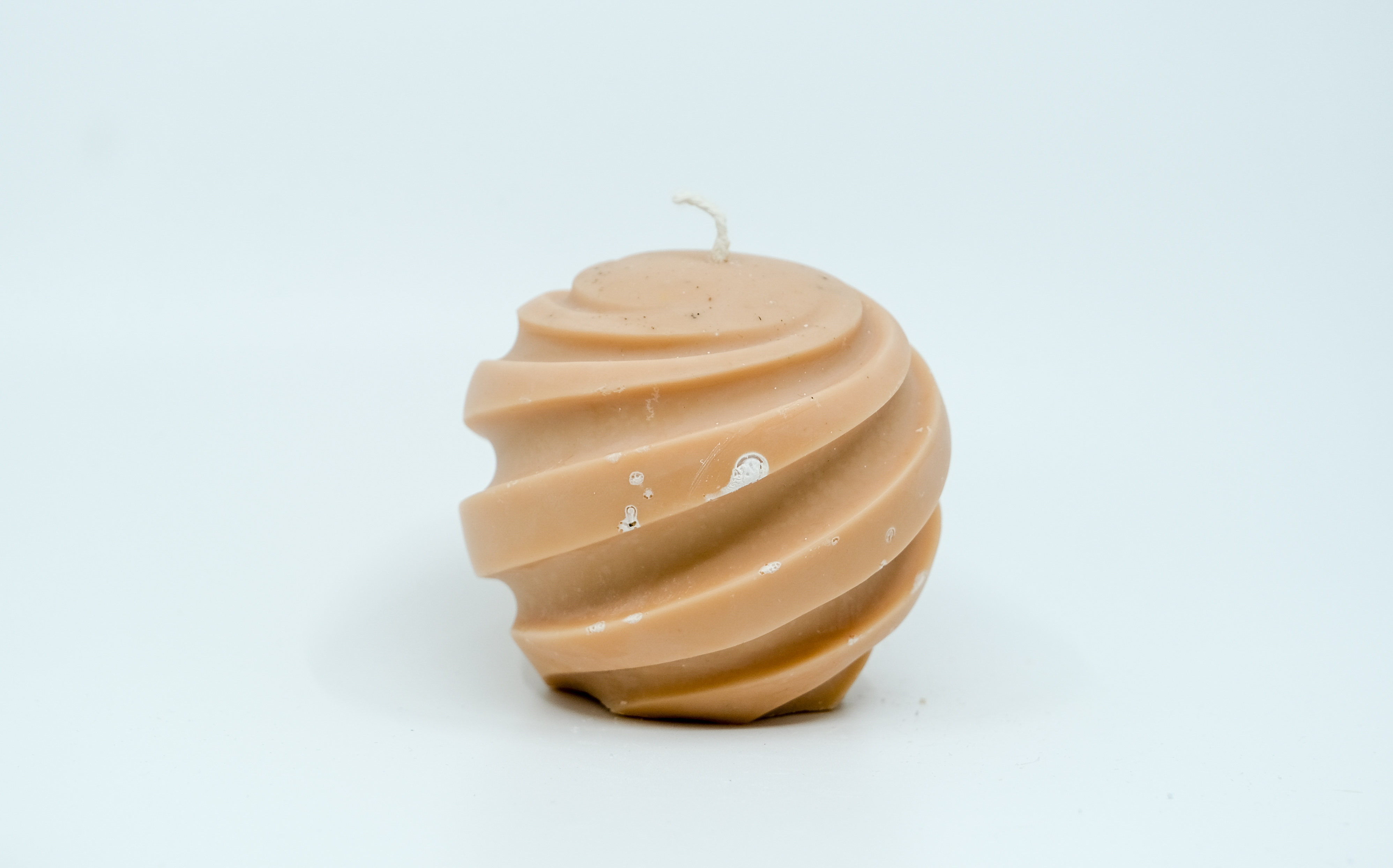 Žvakė - spiralės motyvas