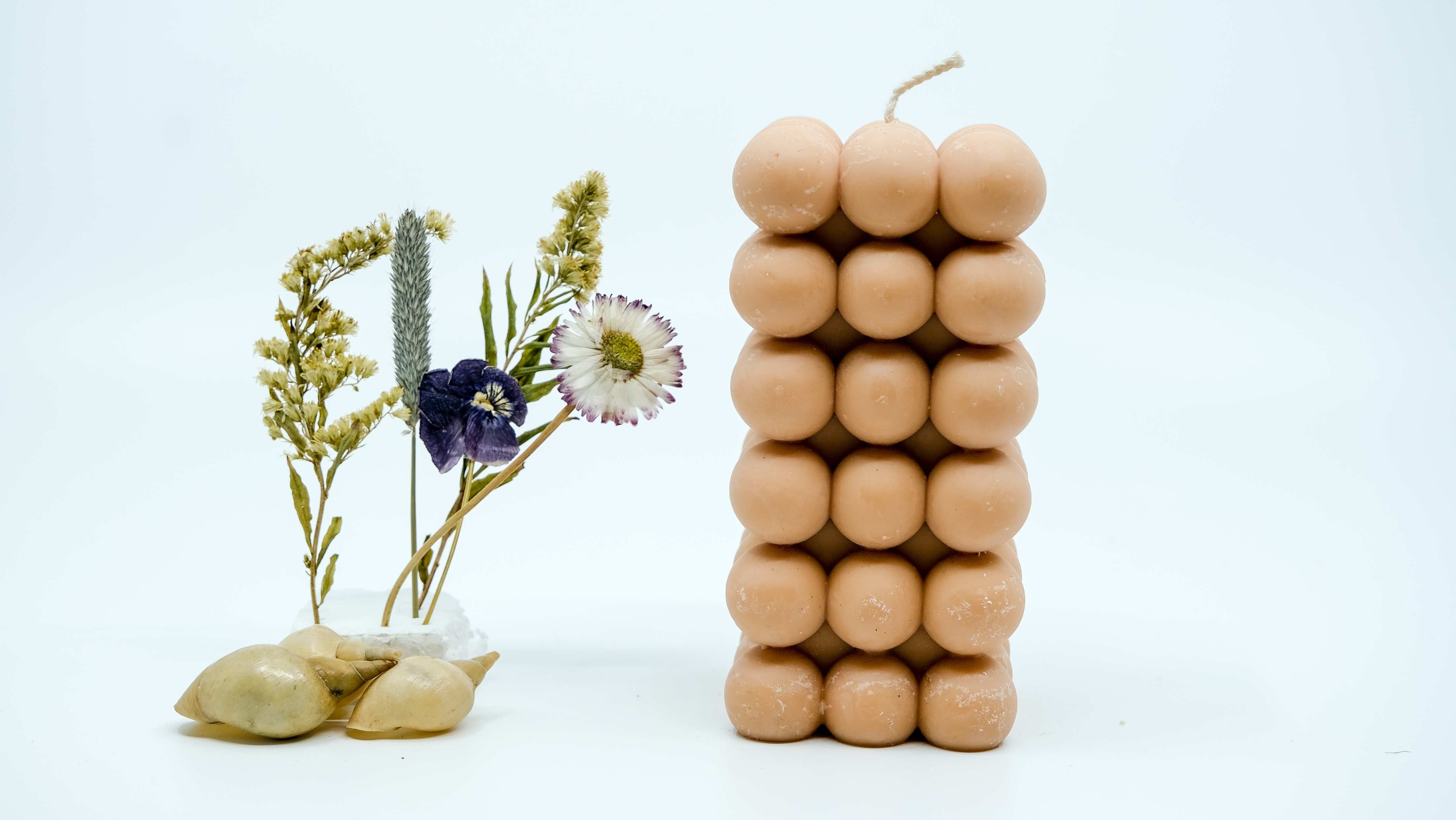 Žvakė - burbulų stulpas