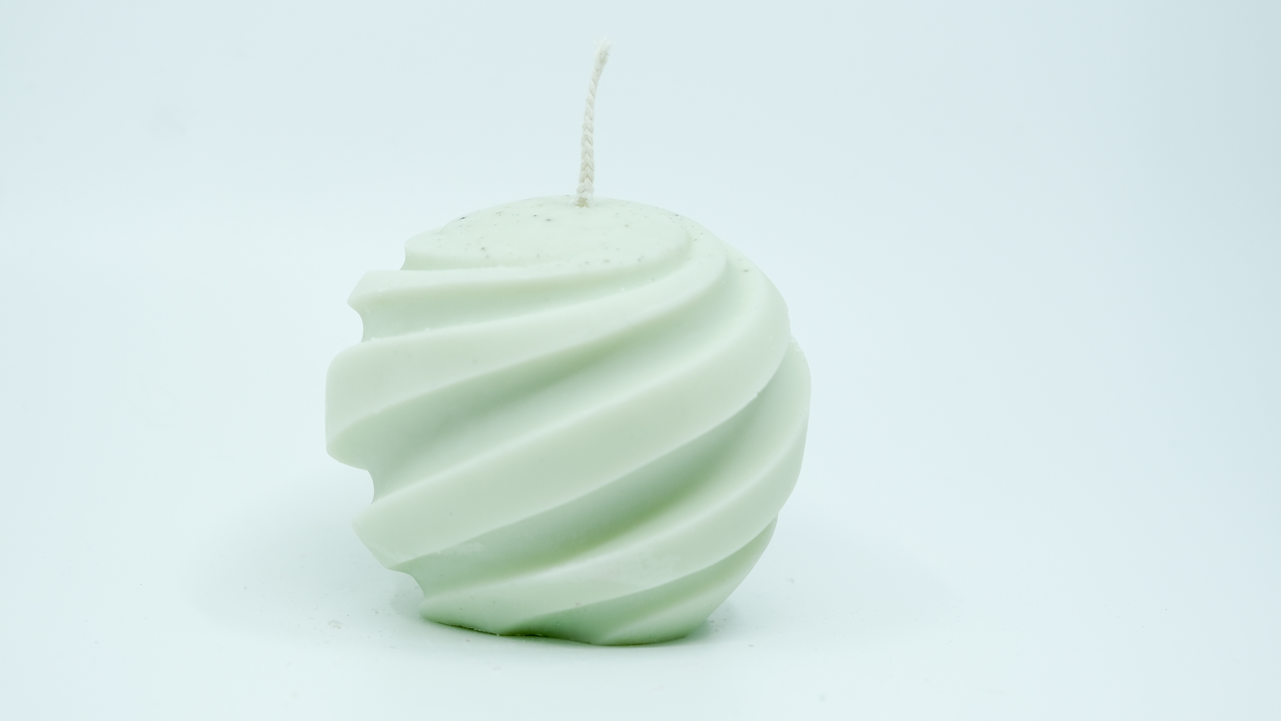 Žvakė - spiralės motyvas