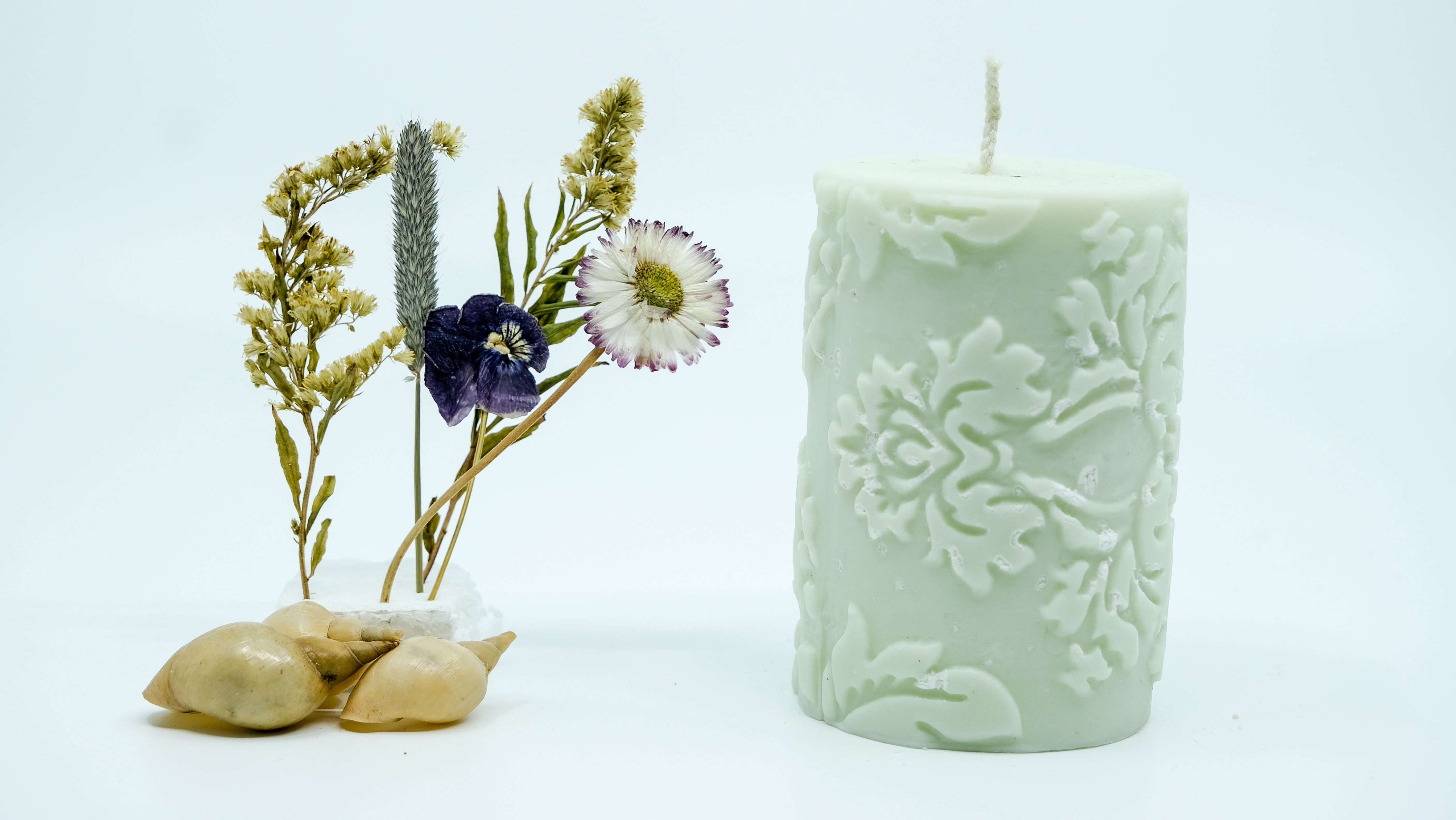 Žvakė - ornamentinė 1