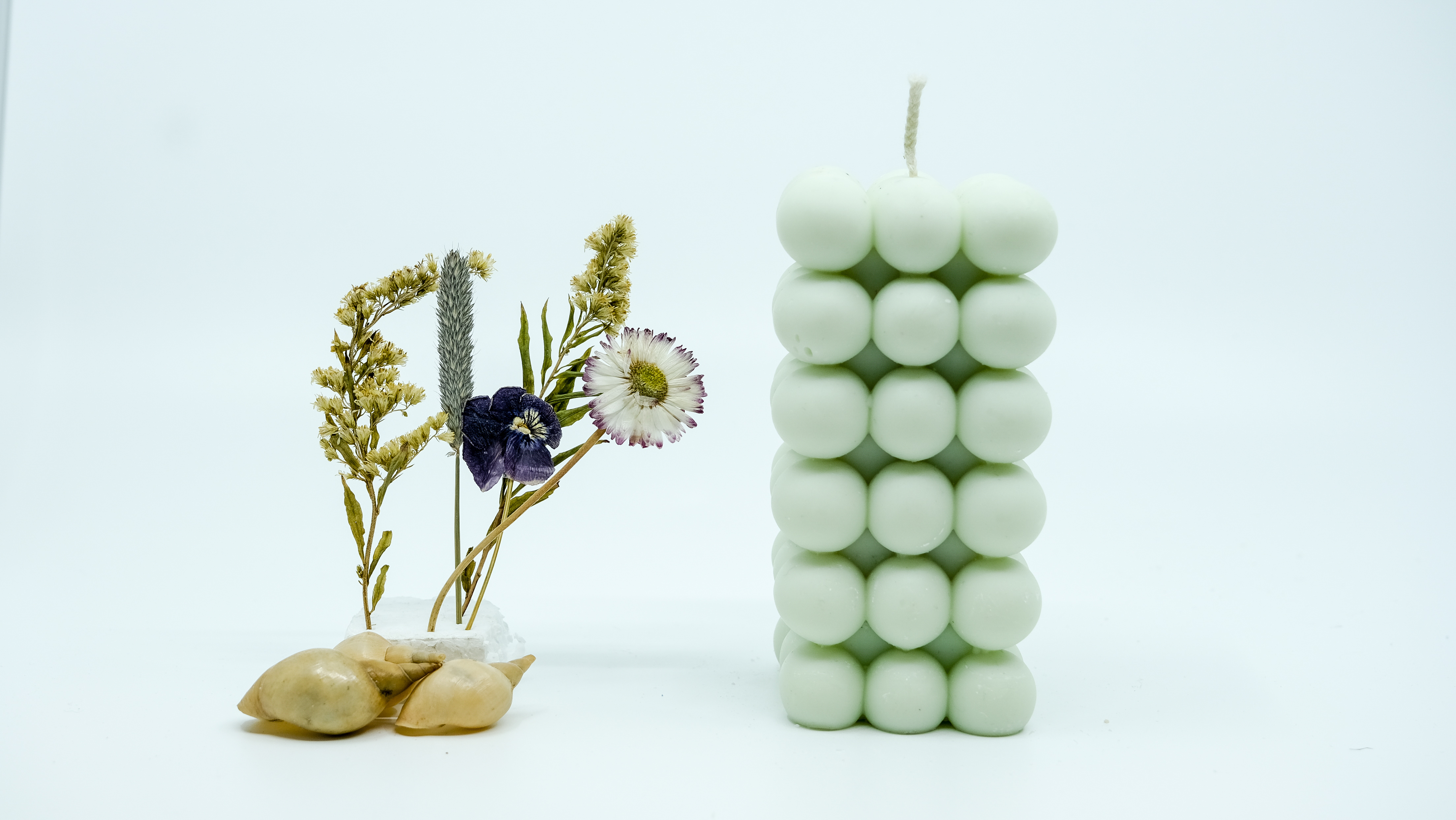 Žvakė - burbulų stulpas