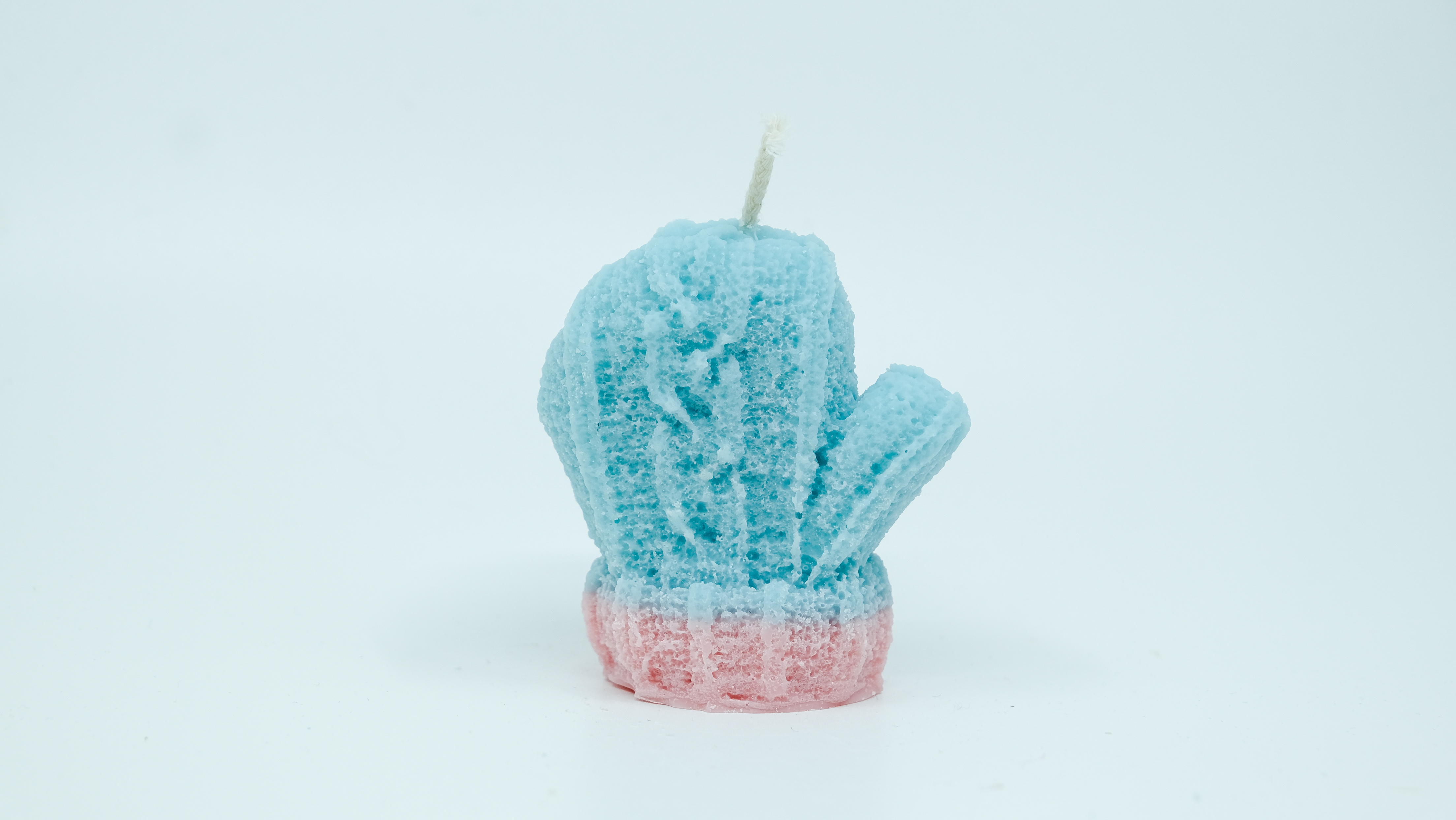 Žvakė - žieminė pirštinė