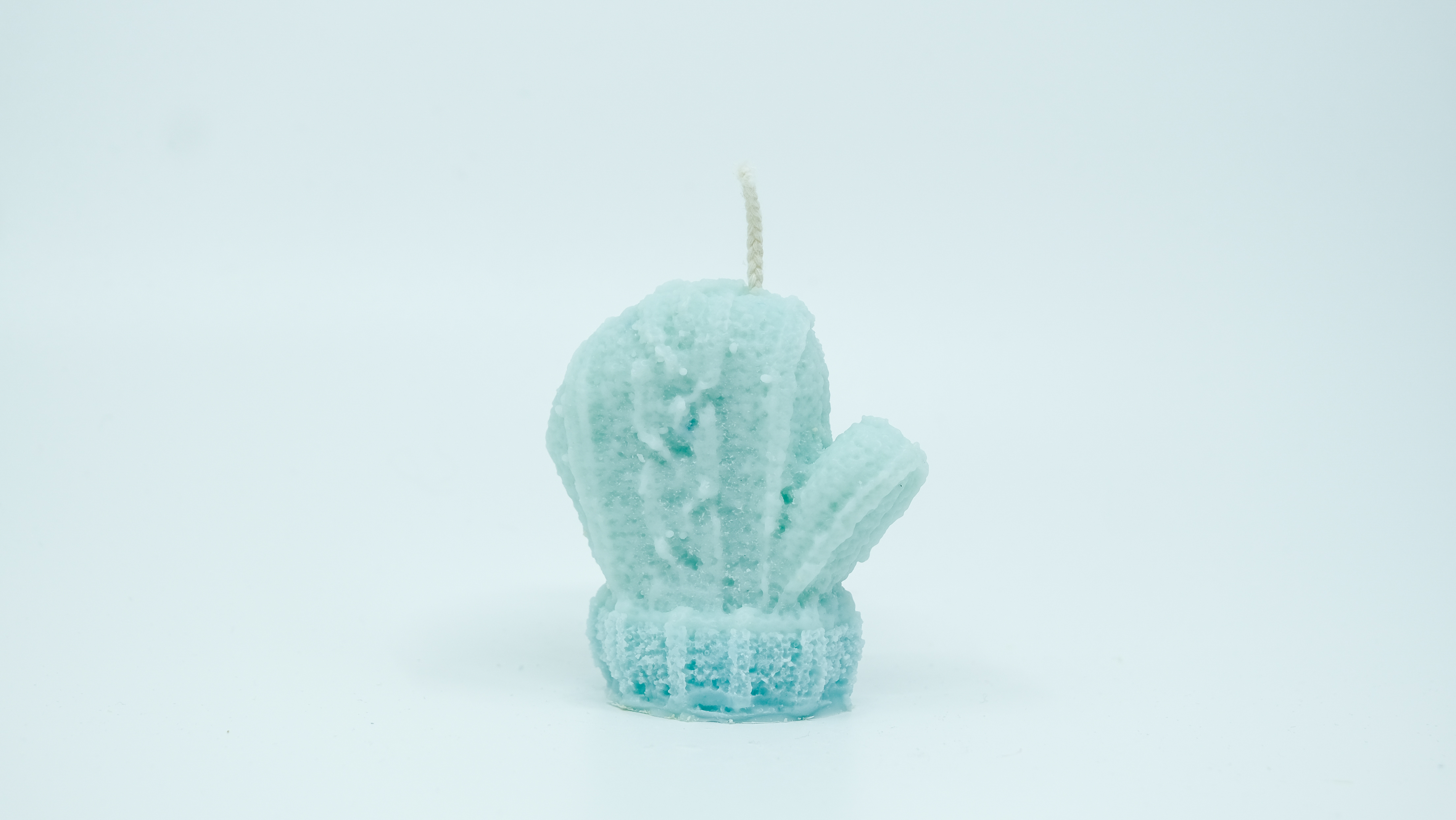 Žvakė - žieminė pirštinė