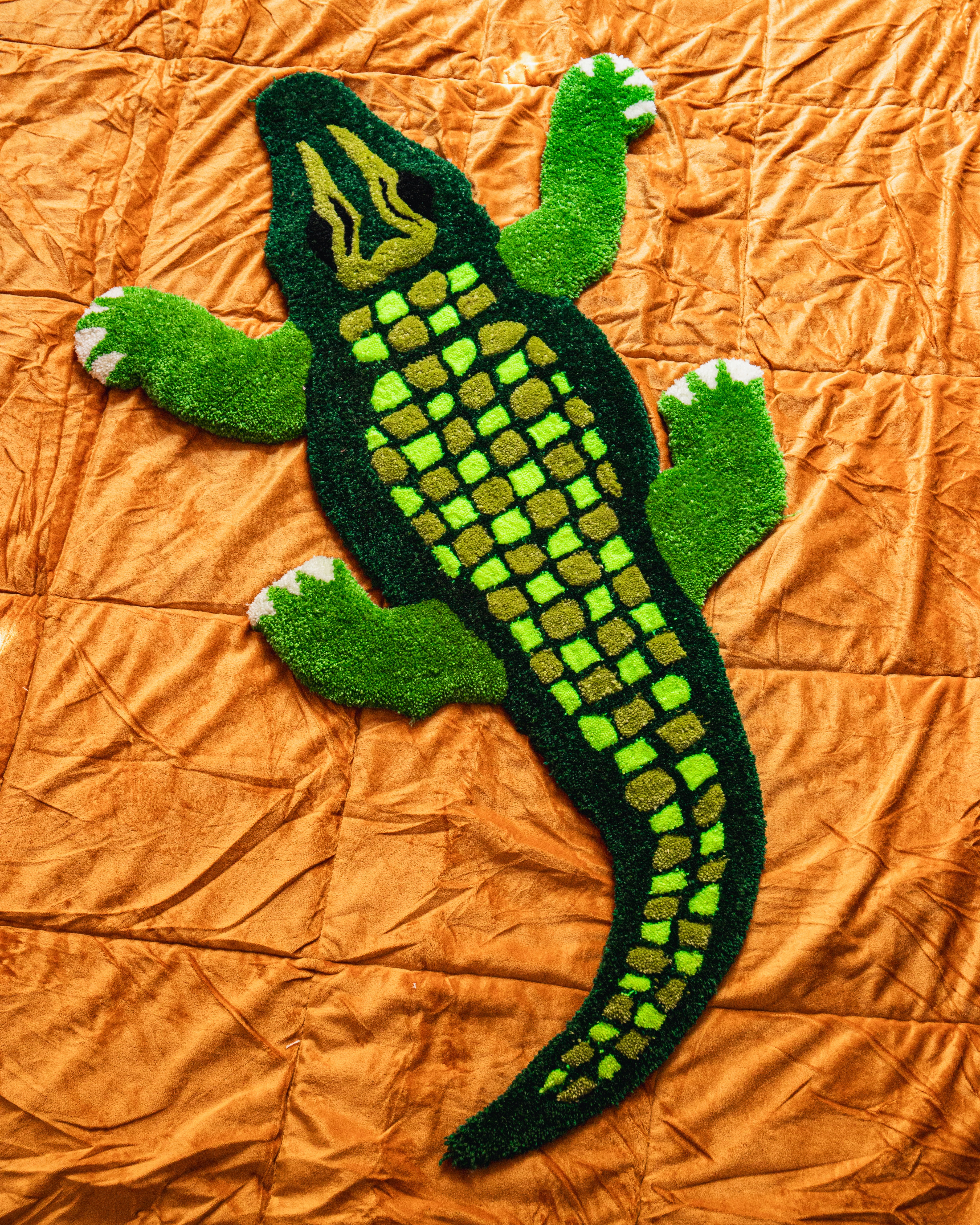 Tapis croco fluo