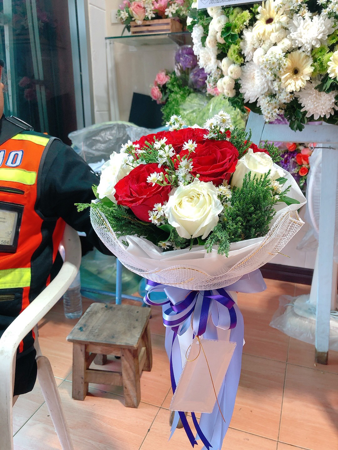 Elegant Mixed Flower Bouquet