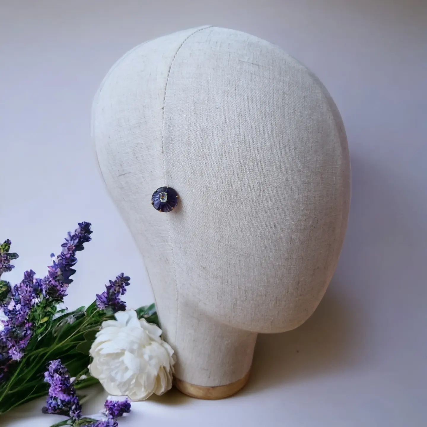 Edelstein Blume Hellblauer Topas oder Amethyst 