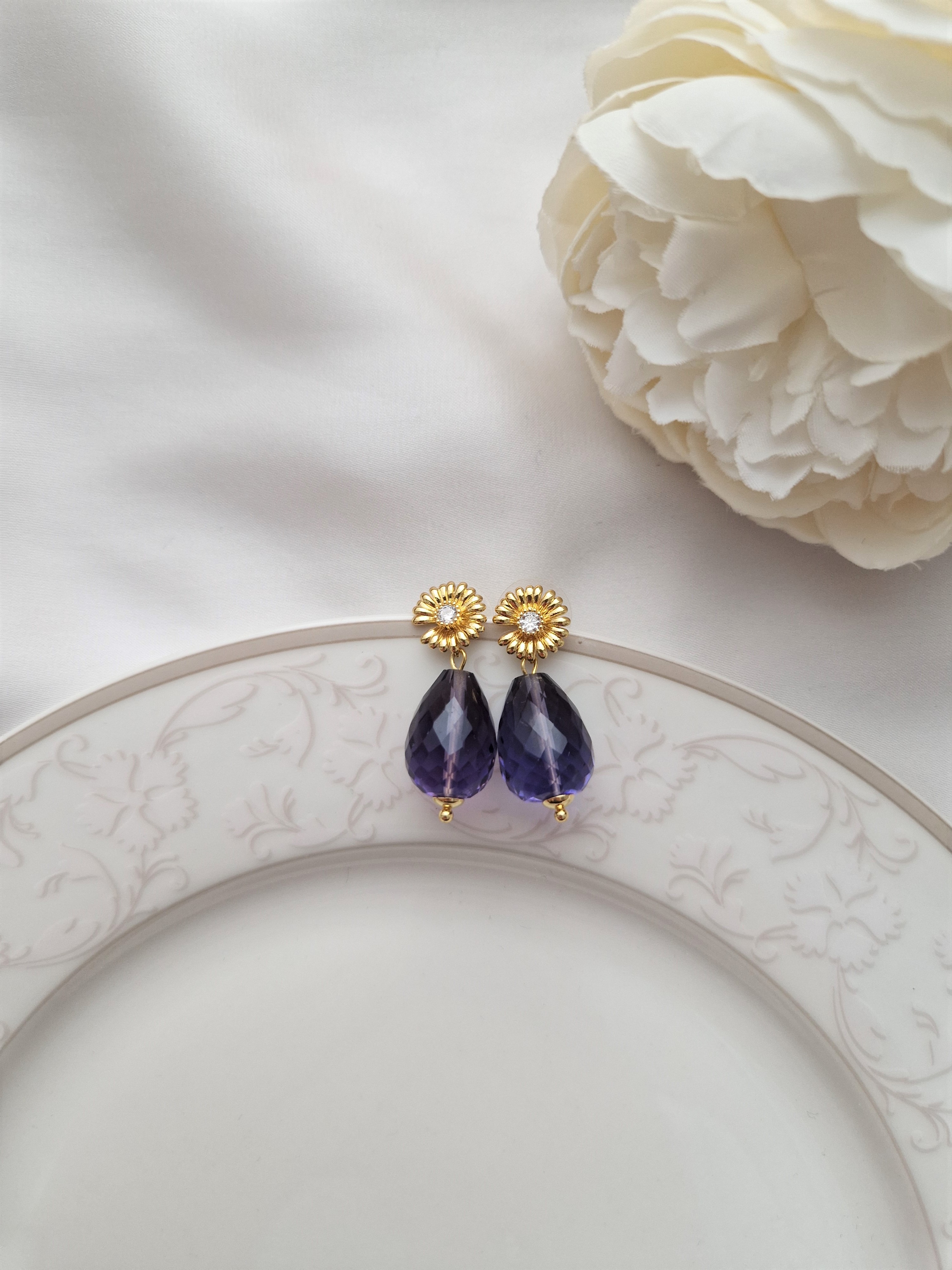 Ohrringe Modell Daisy mit Amethysten 