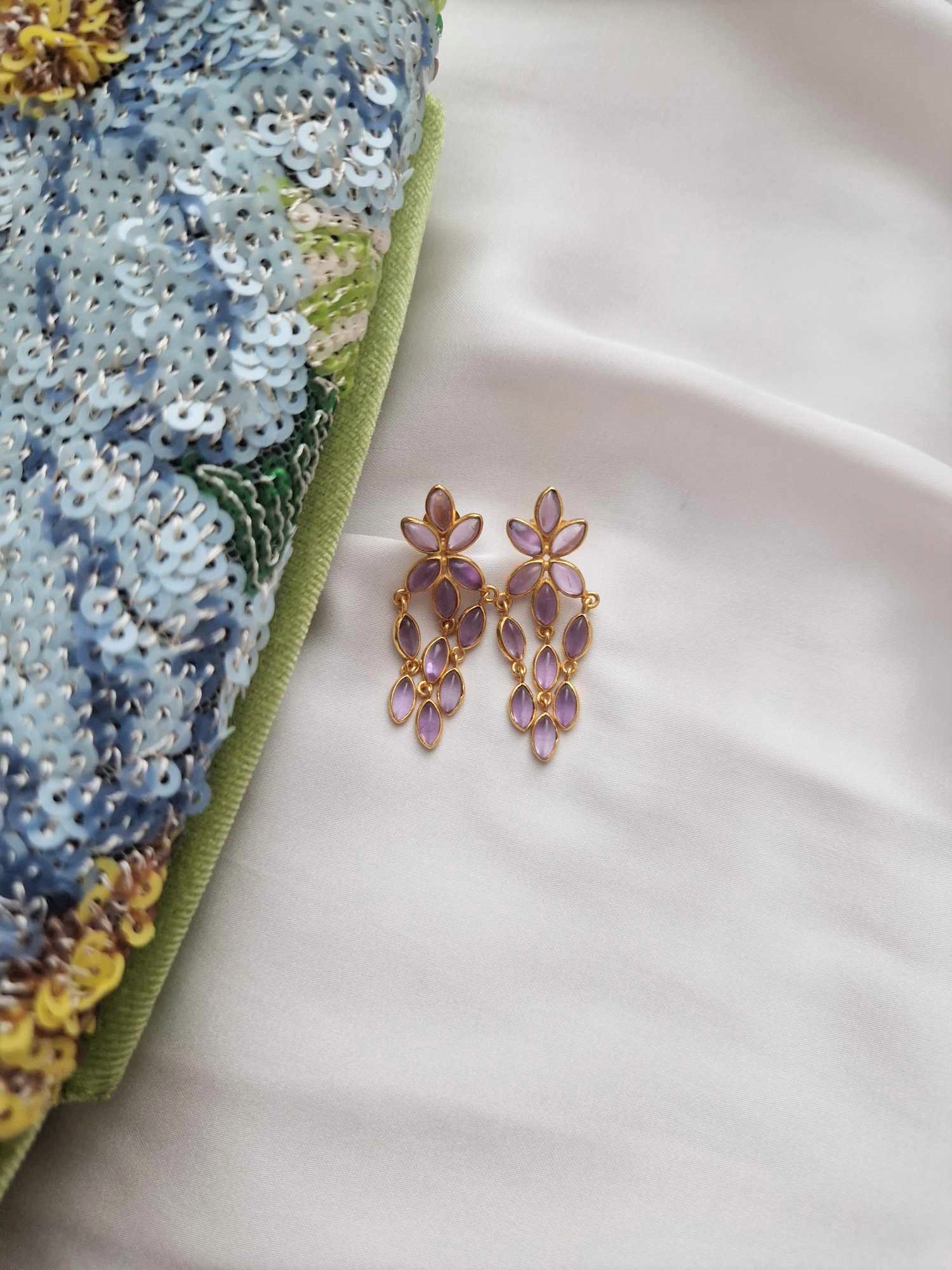 Besondere Ohrringe mit Amethysten 