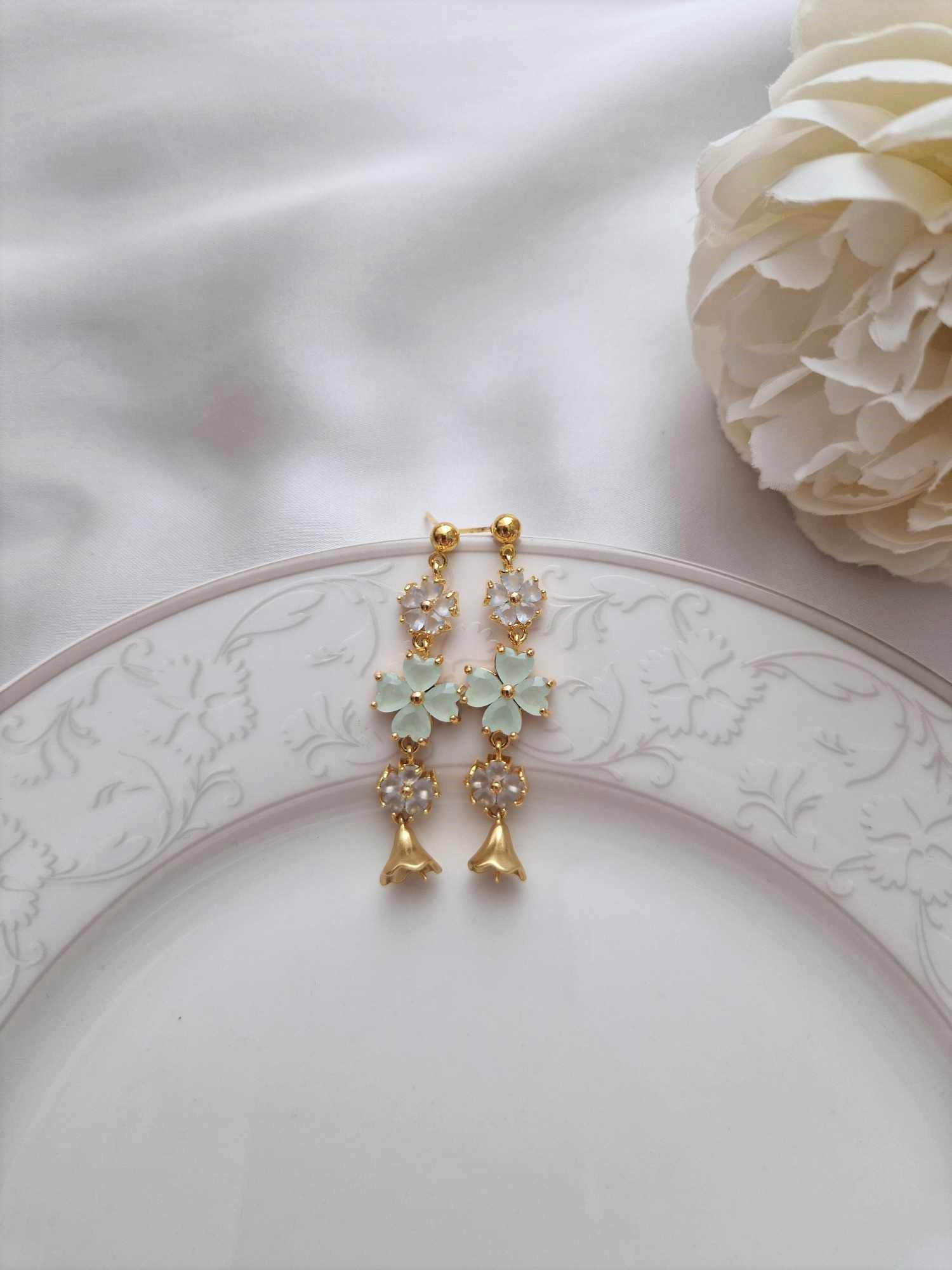 Ohrringe Modell Flower Dram 