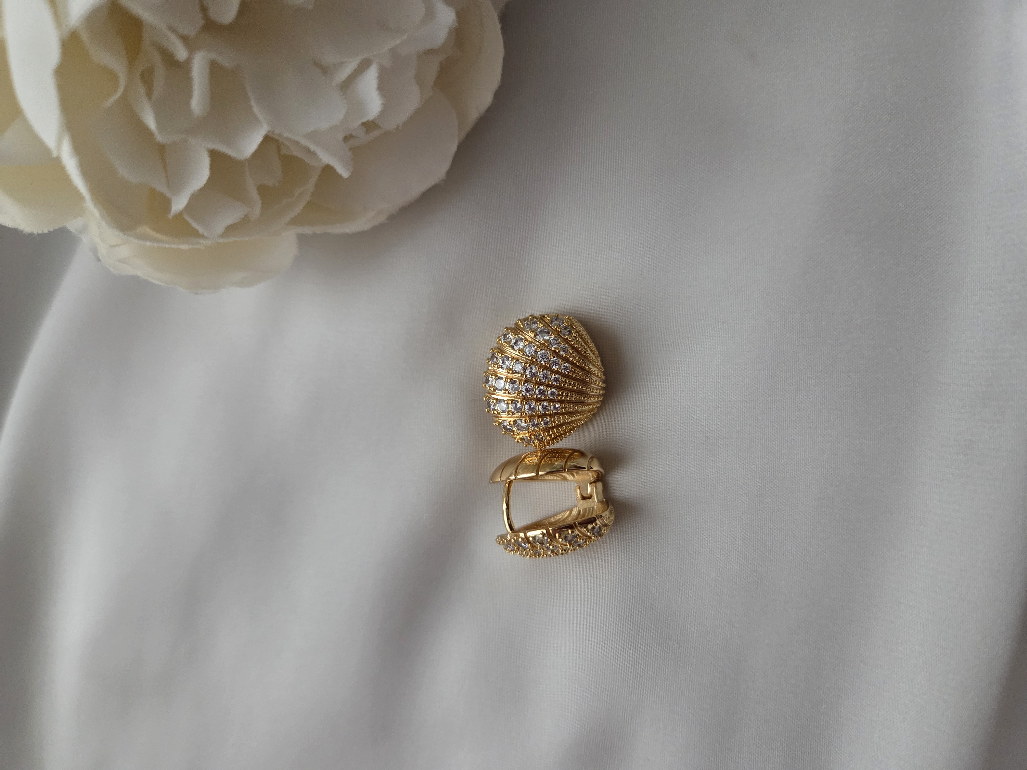 Ohrringe Modell Shell Hoops 