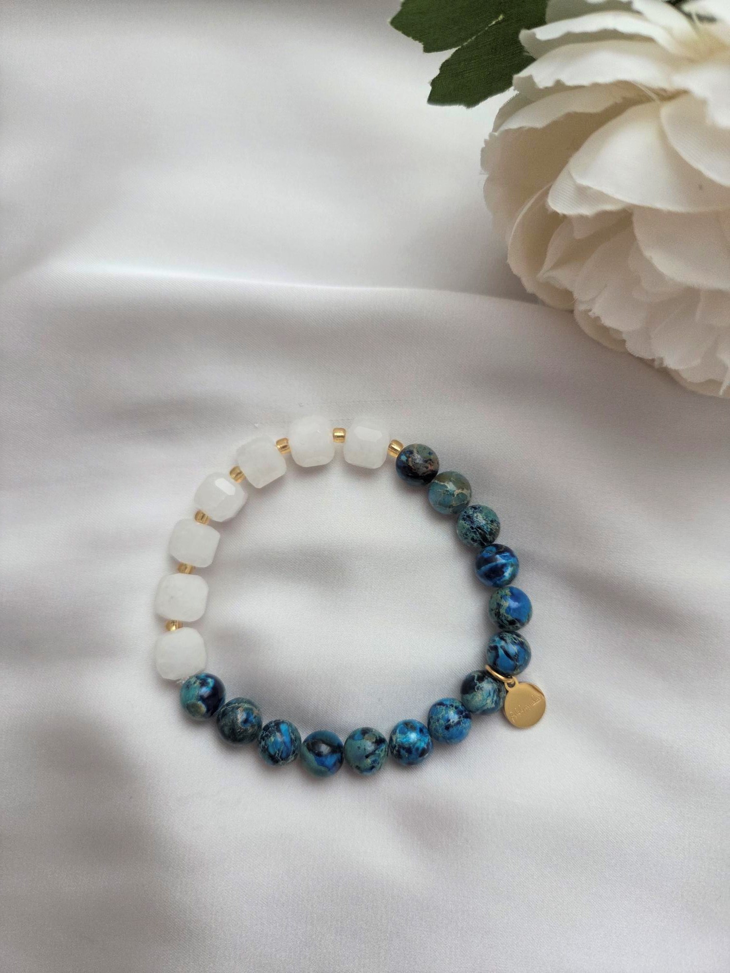 Armband mit blauem See Jaspis und Bergkristall  