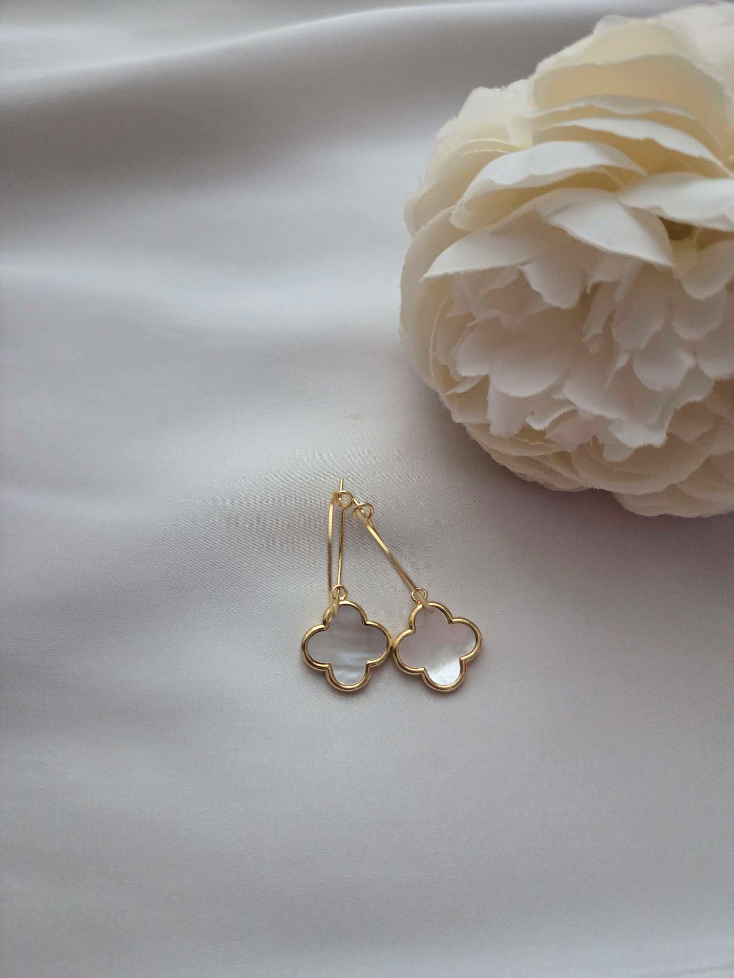 Creolen mit Perlmutt Klee