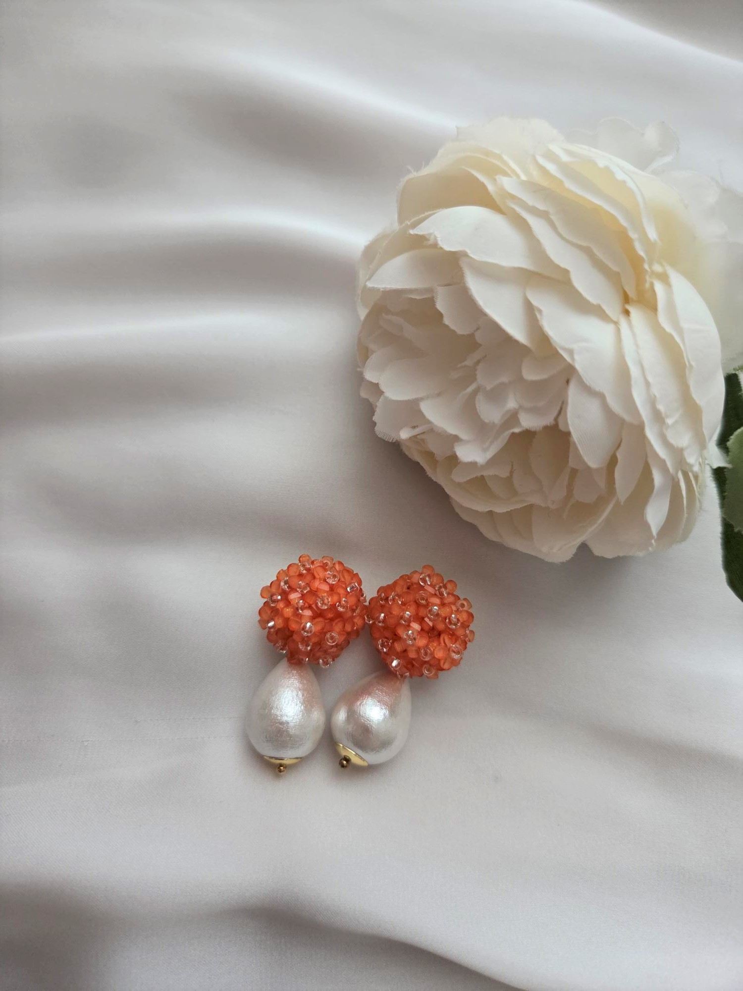 Ohrringe Modell Cotton Flower Drops