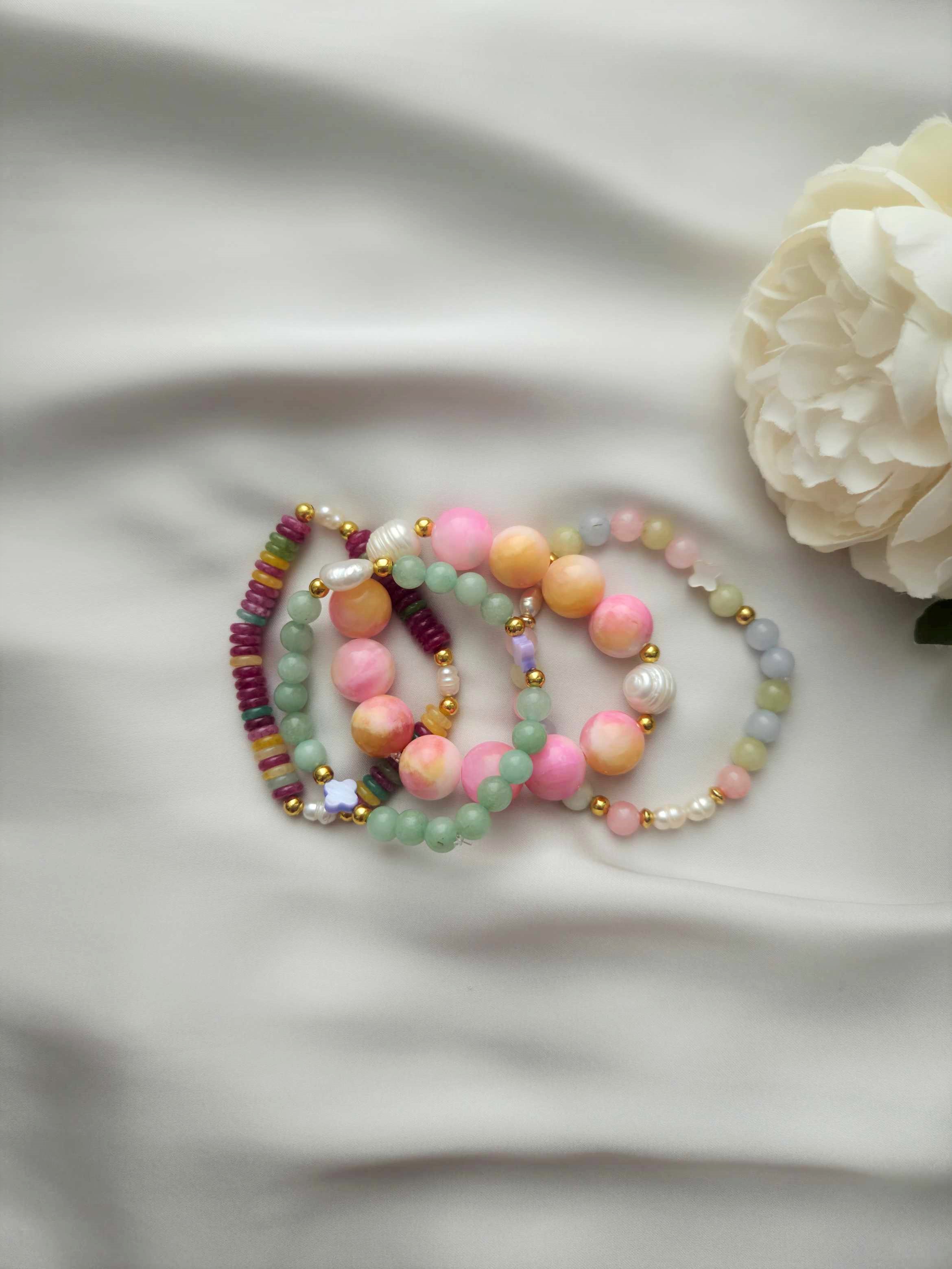 Armband mit persischer Jade und Süßwasserperlen 