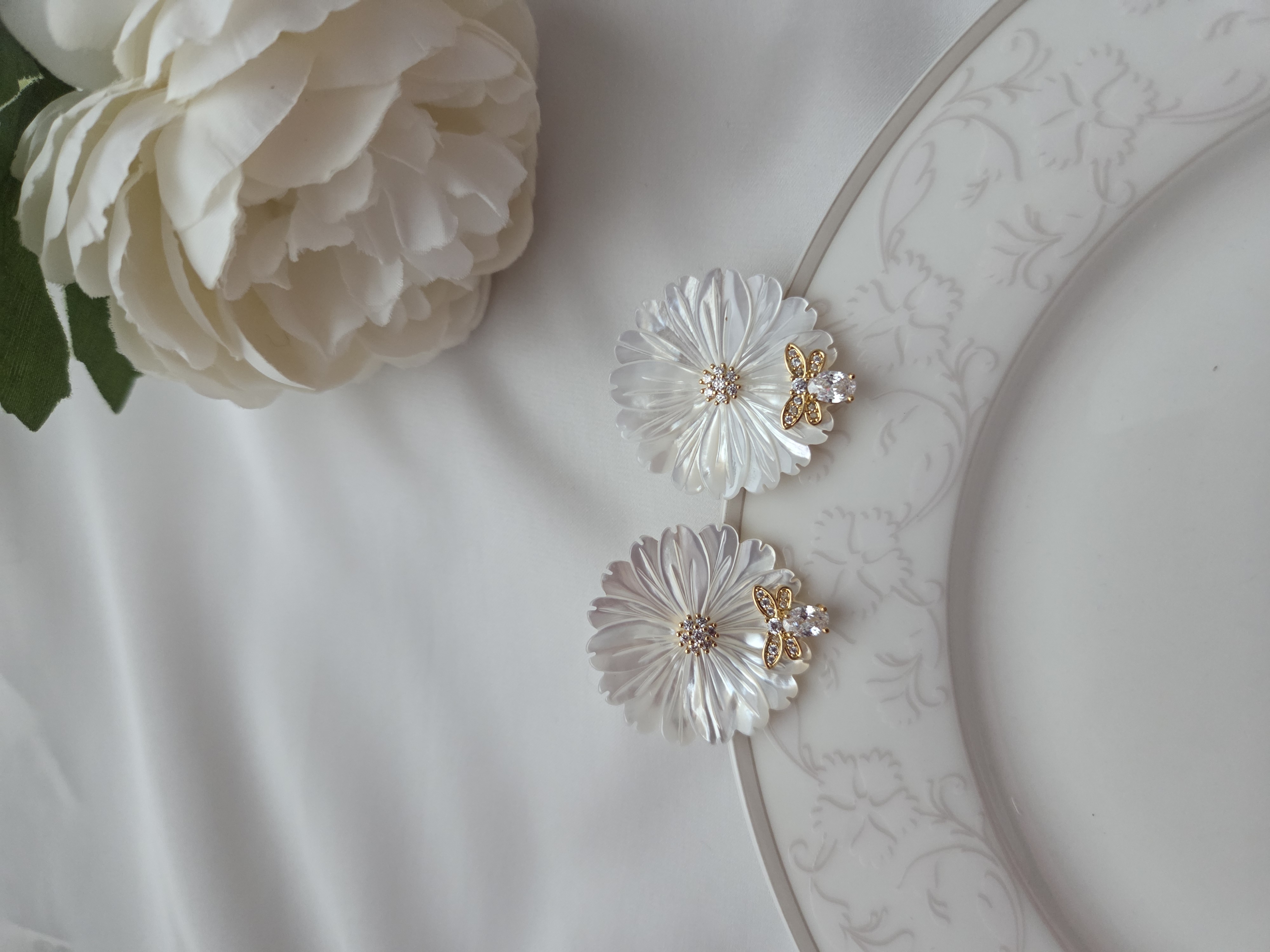 Ohrringe Modell Bee&Bloom