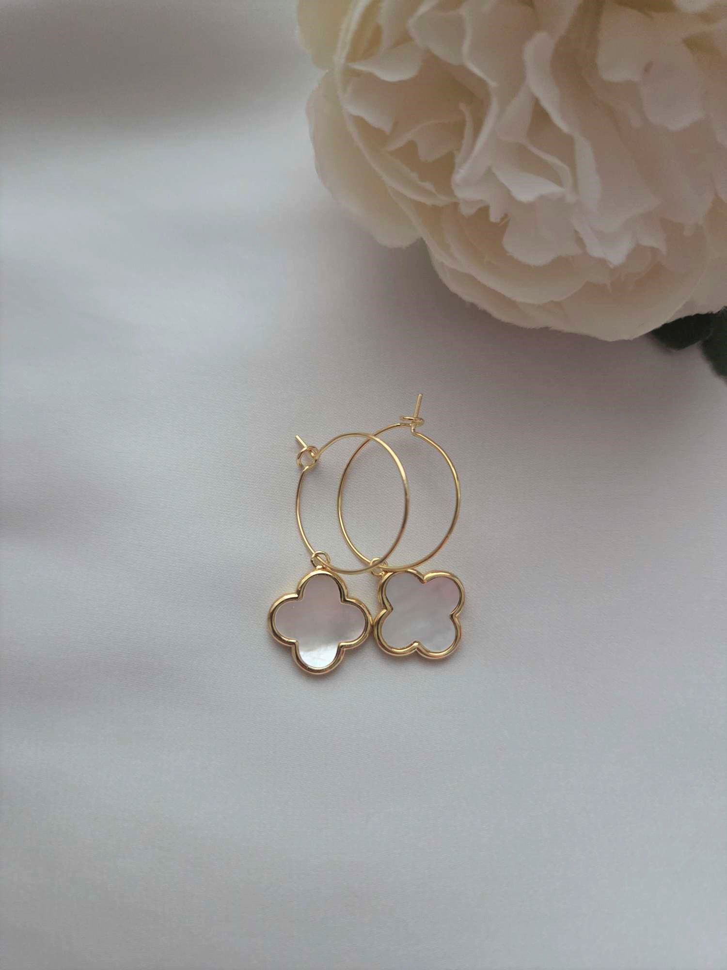 Creolen mit Perlmutt Klee 