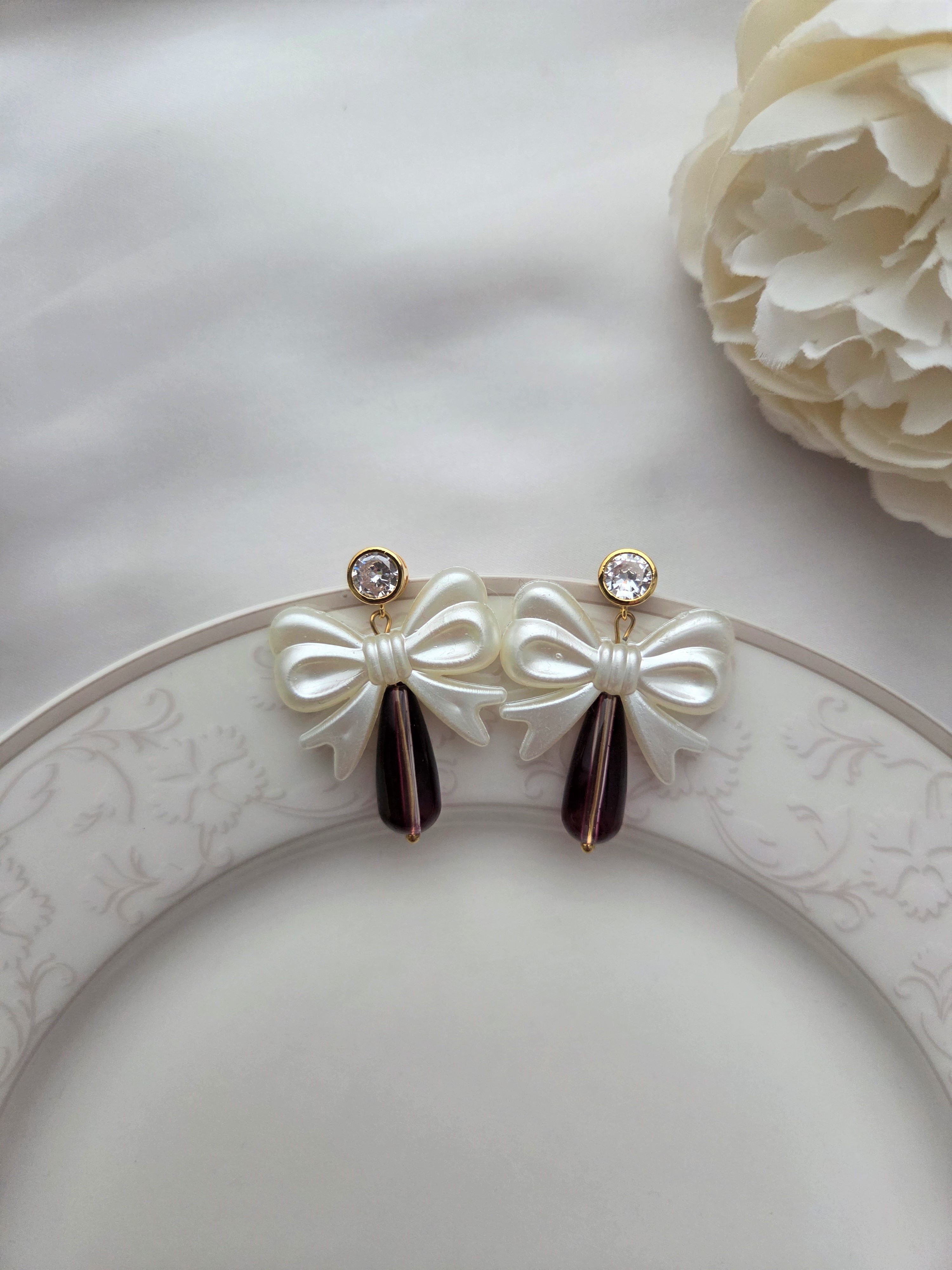 Ohrringe Modell Burgundy mit Schleife 