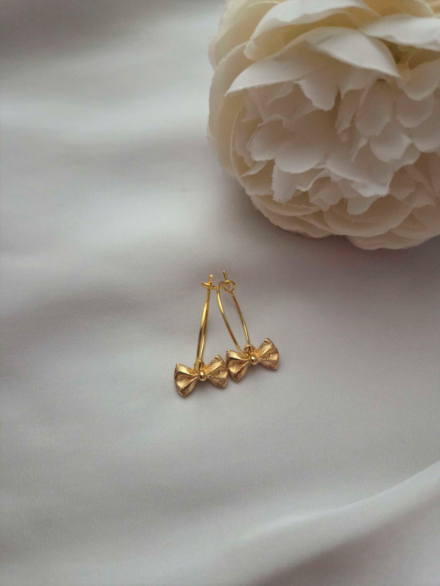 Creolen mit Schleifen Anhänger