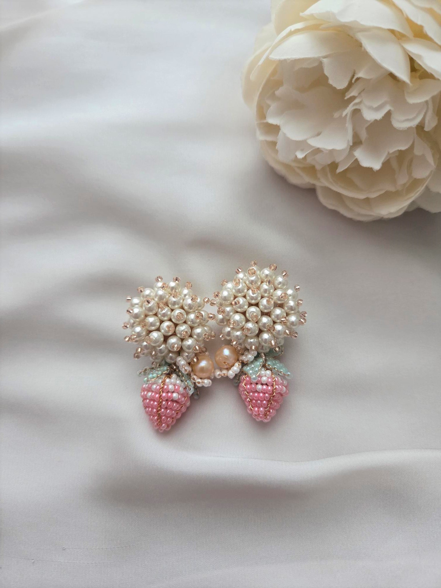 Ohrringe Modell Strawberry Statement