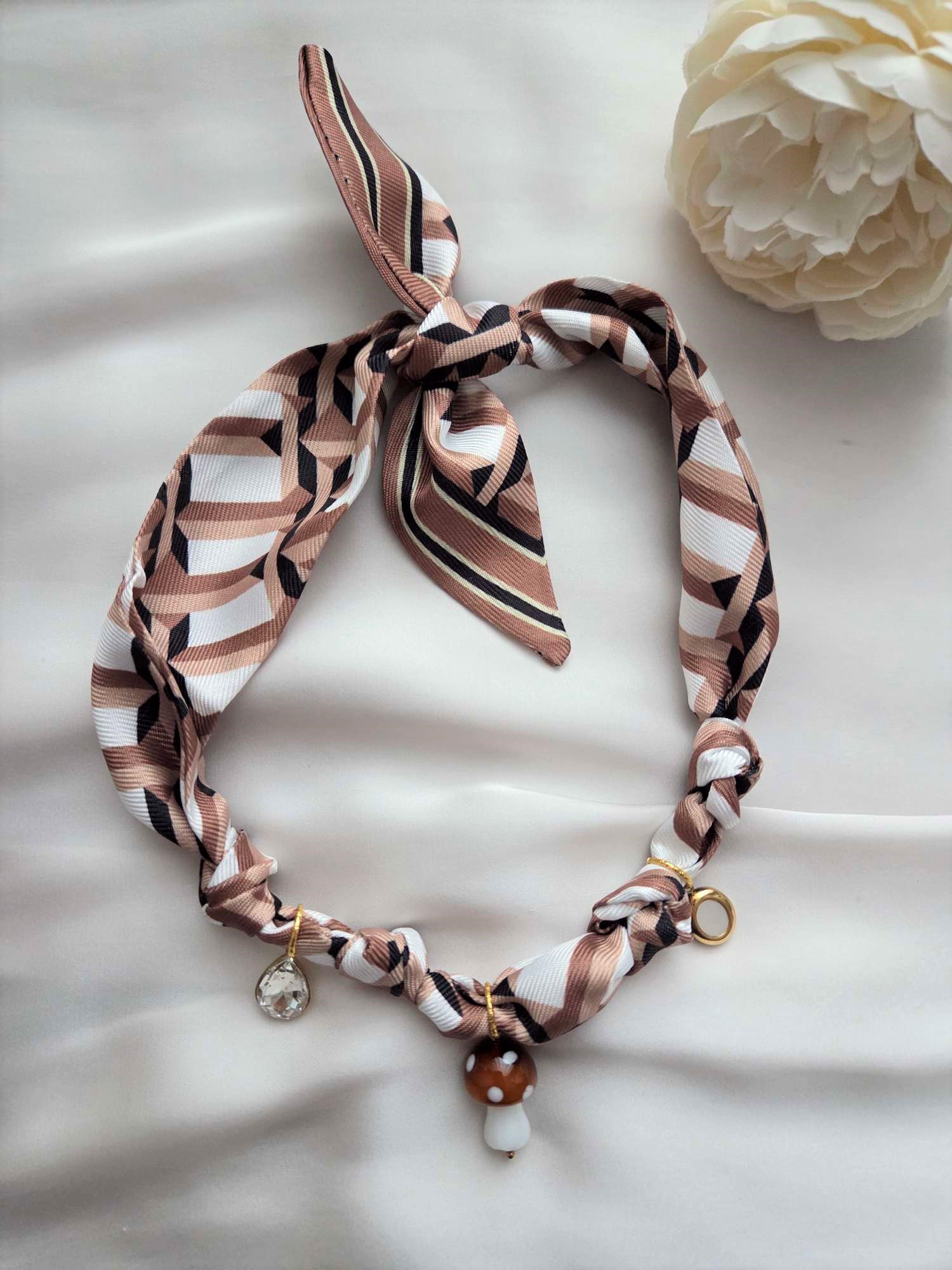 Halstuchkette Modell Iva