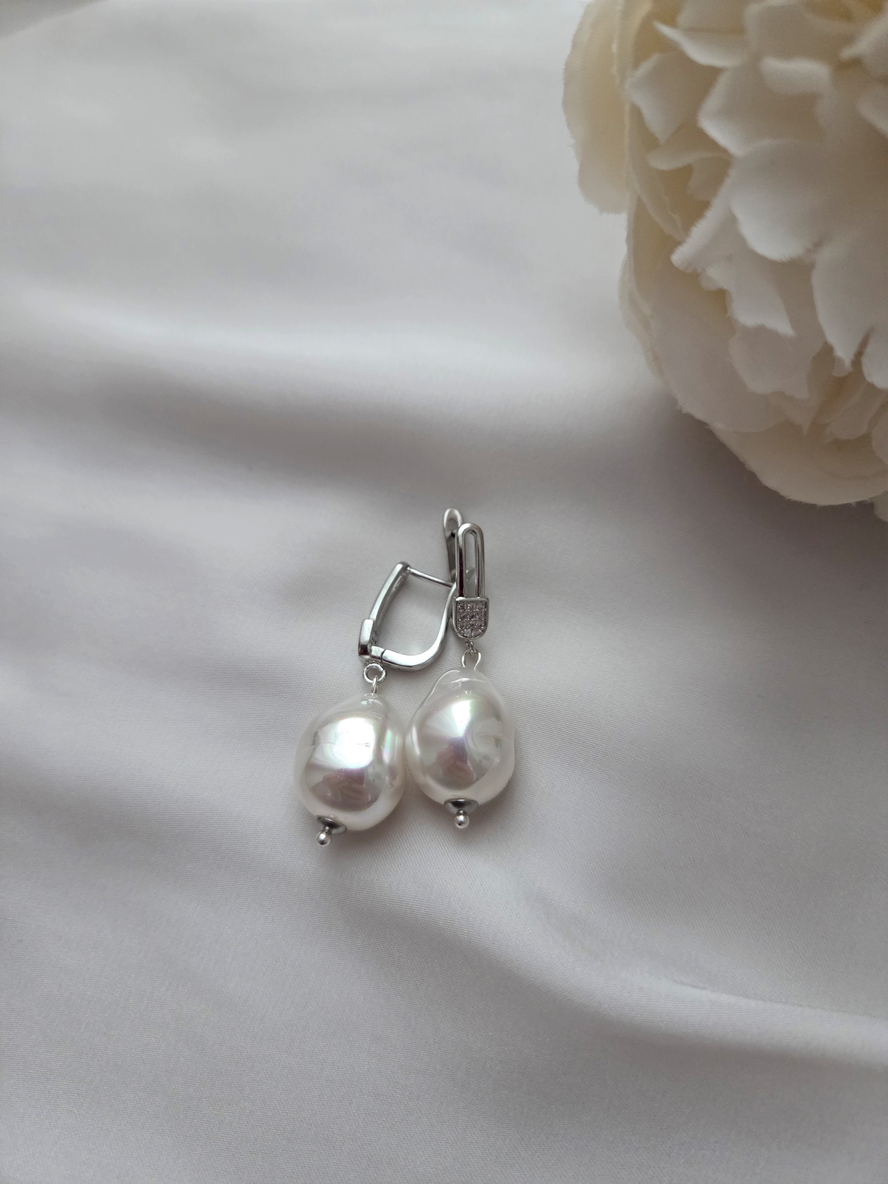 Creolen mit Perlen Anhänger