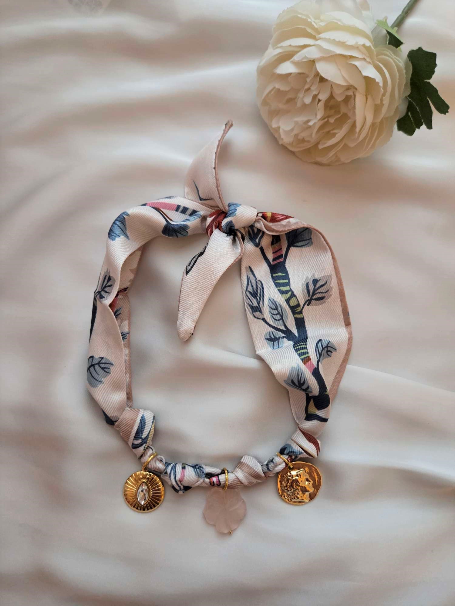 Halstuchkette Modell Iva