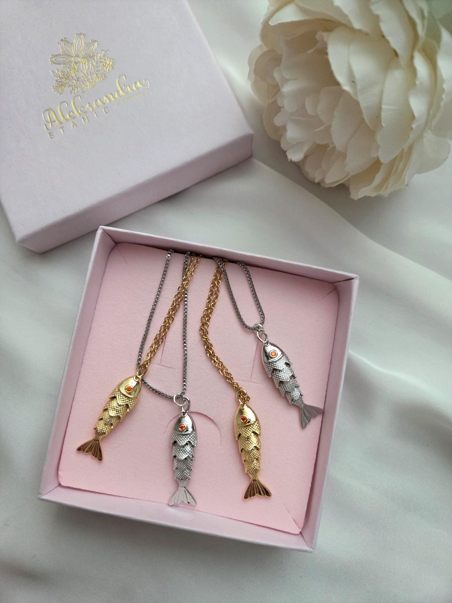 Halstuchkette Modell Ocean Whisper