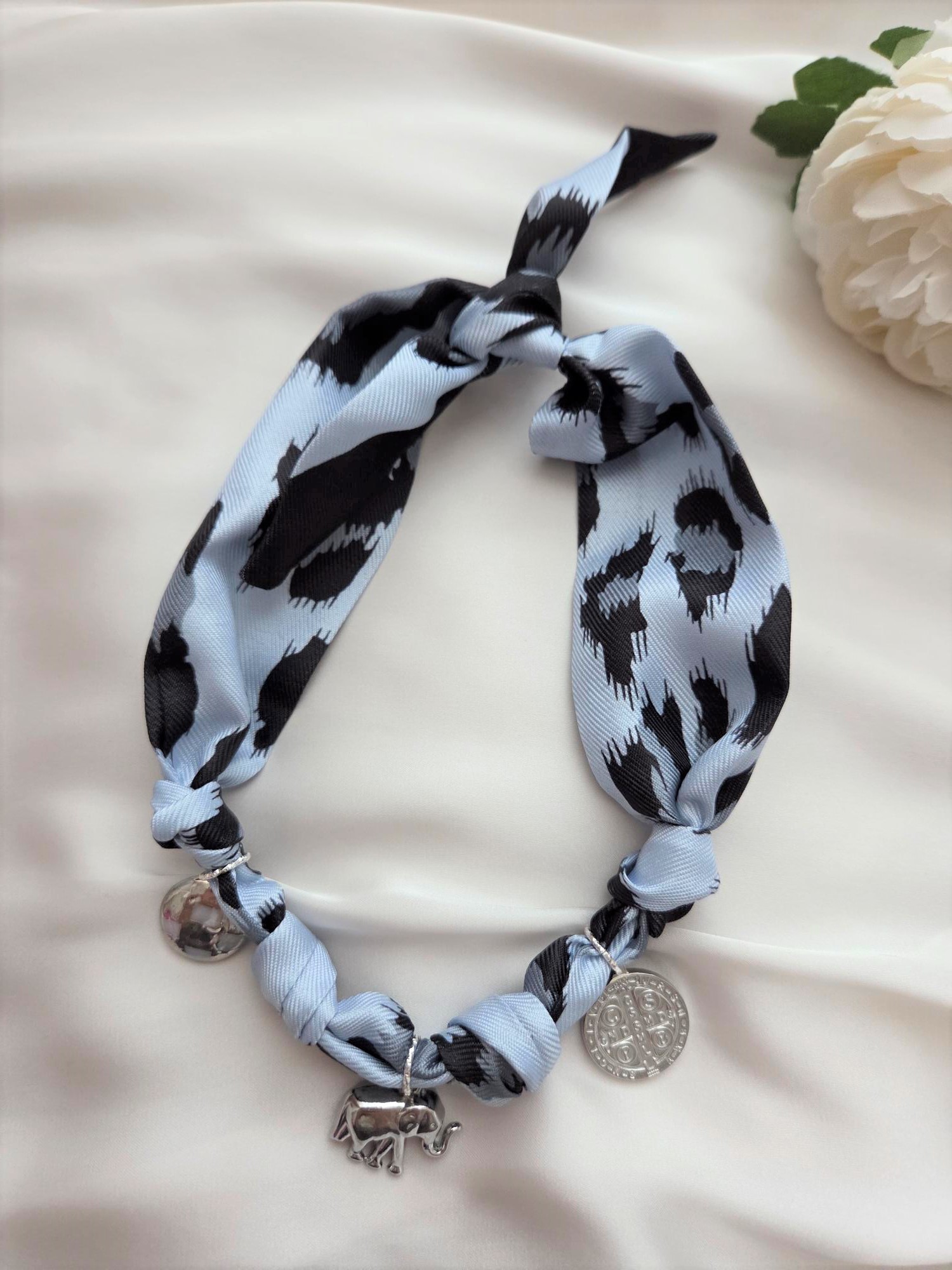 Halstuchkette Modell Iva