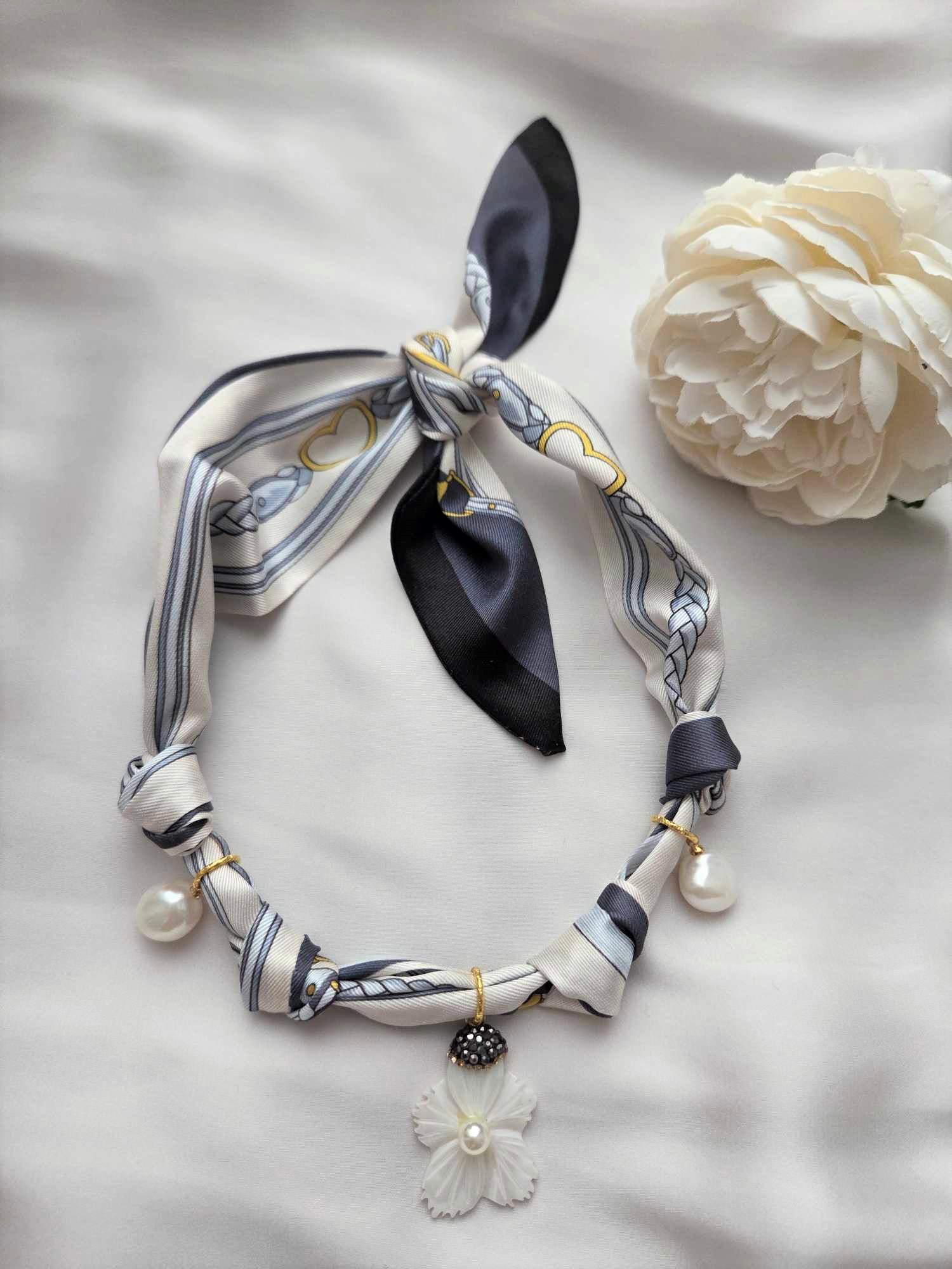 Halstuchkette Modell Iva