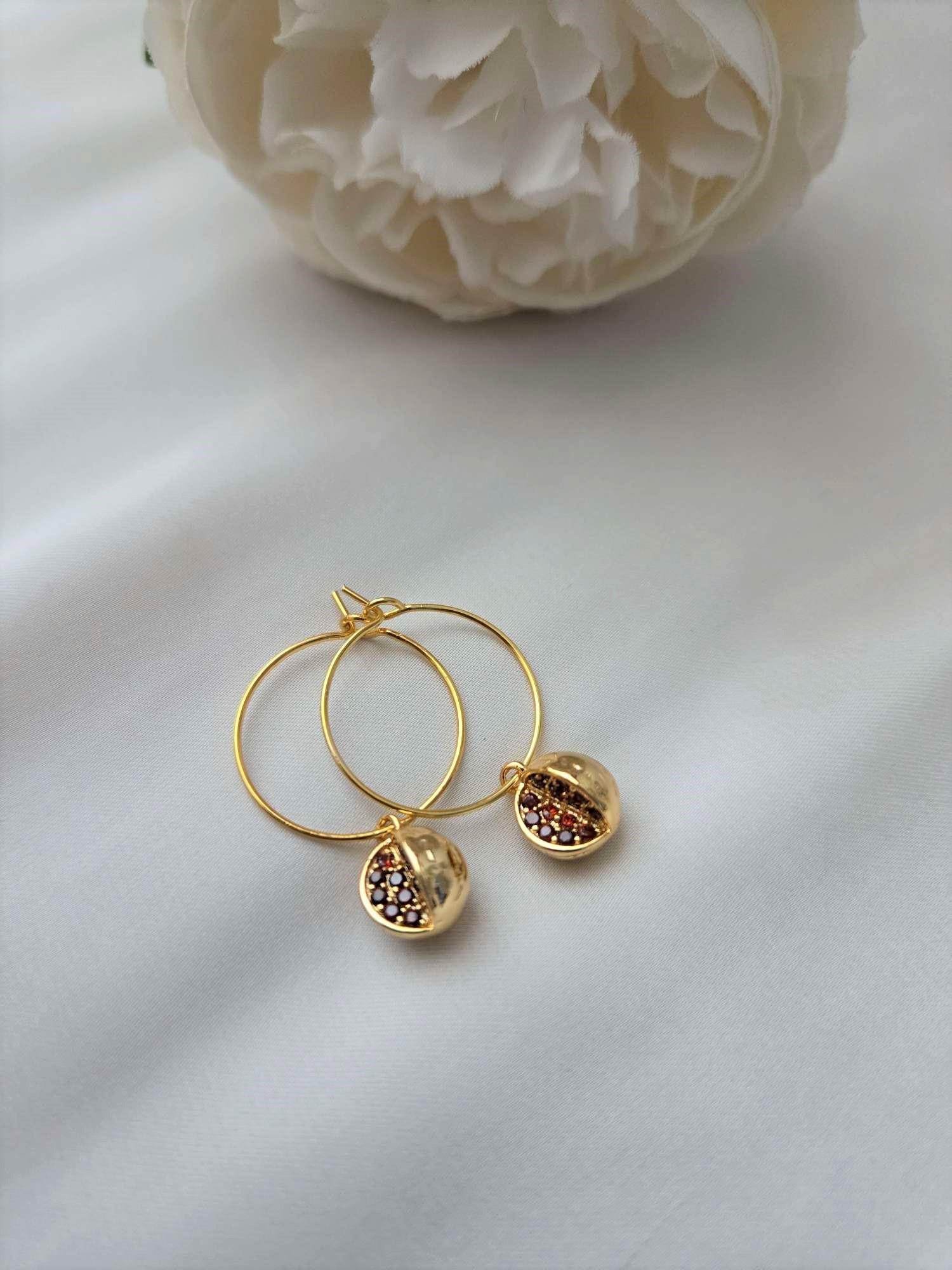 Ohrringe Modell Granatapfel