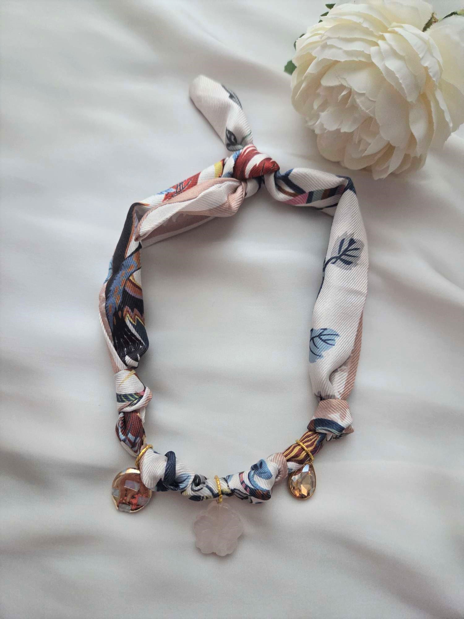 Halstuchkette Modell Iva