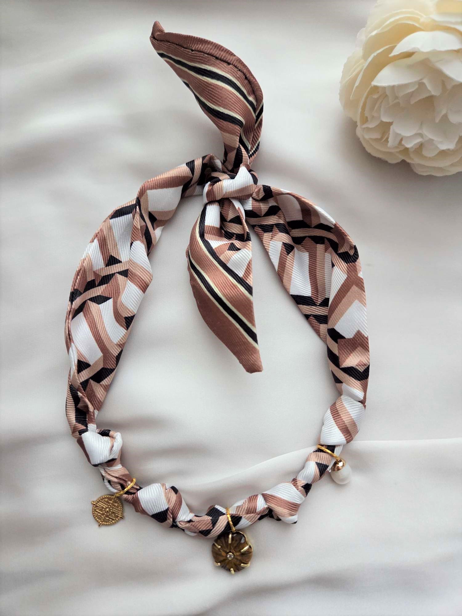 Halstuchkette Modell Iva