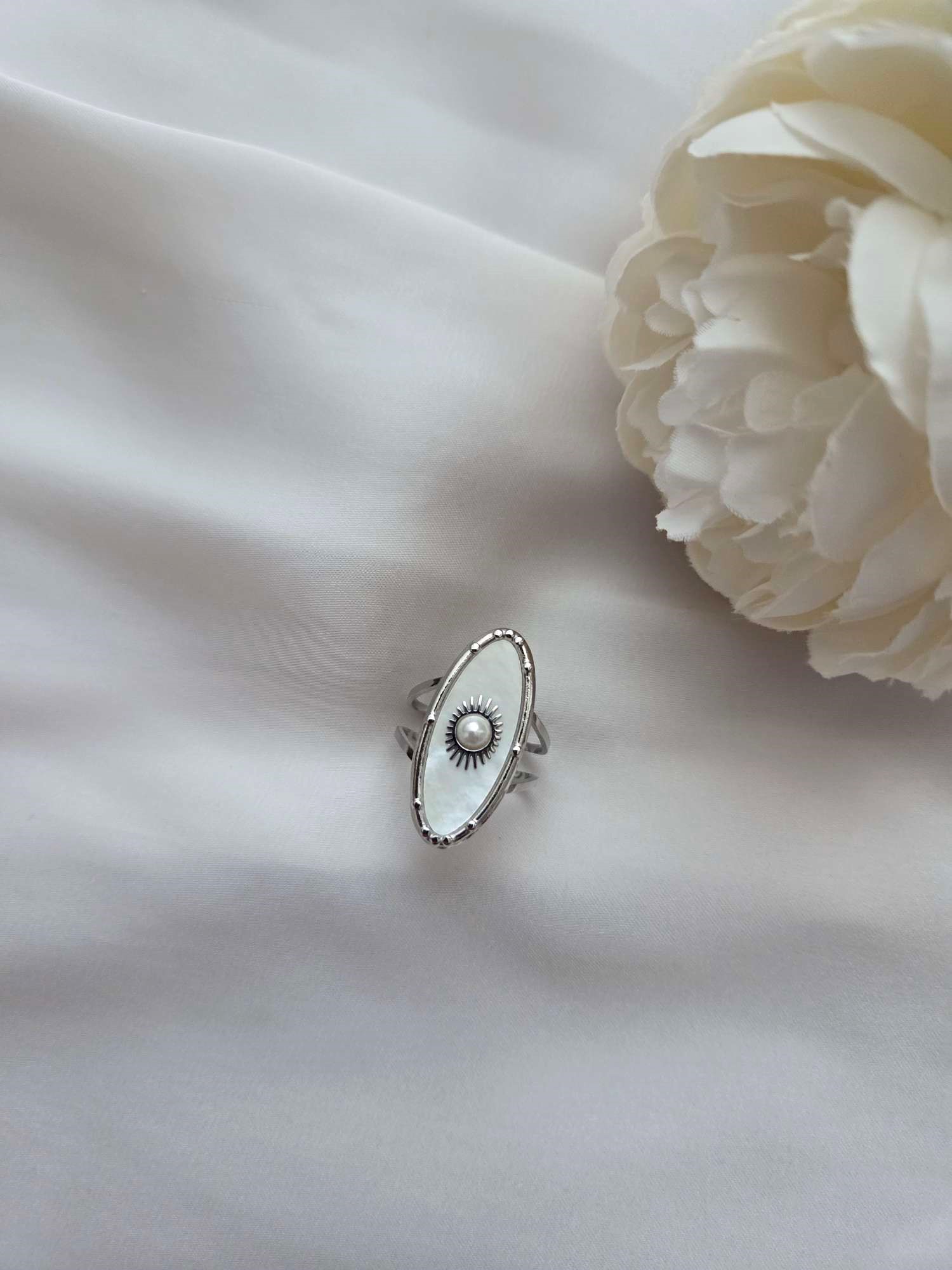 Ring mit Perlmutt Platte