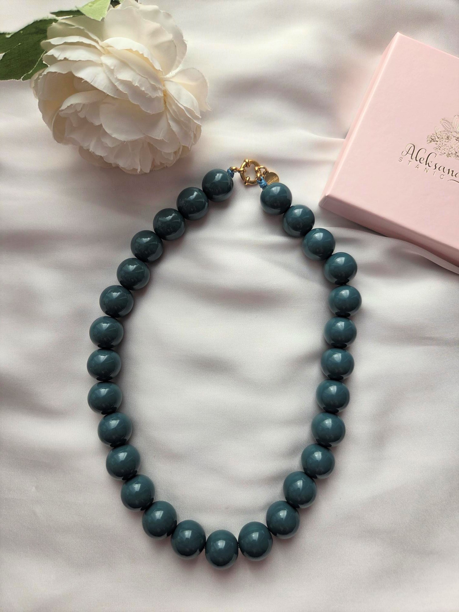 Halskette Modell Minimal Pearl Ball