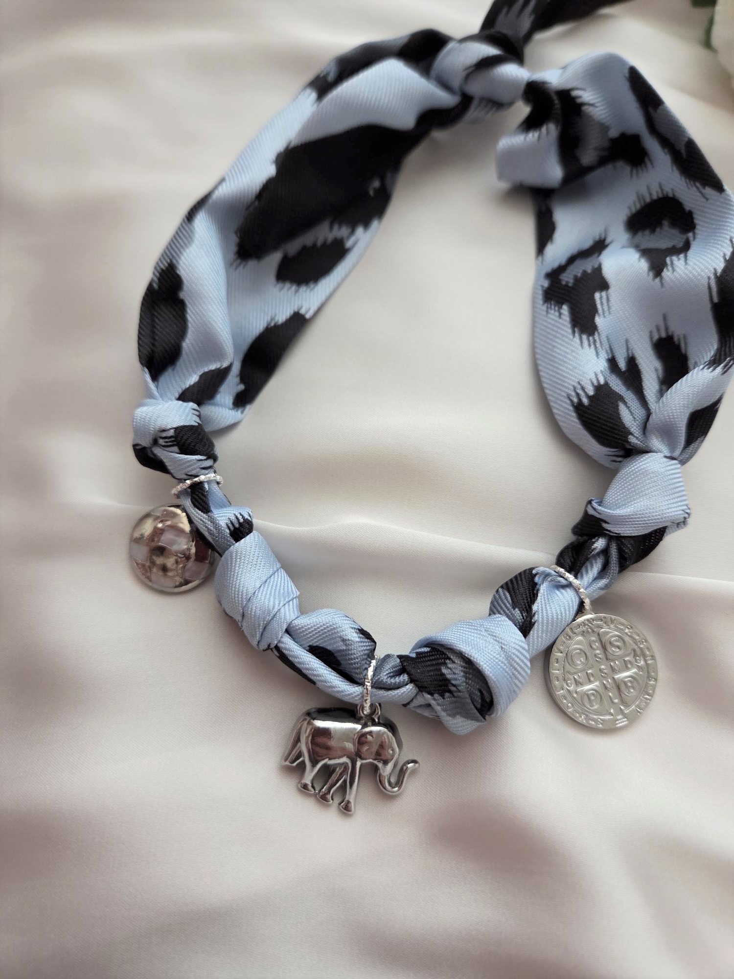 Halstuchkette Modell Iva