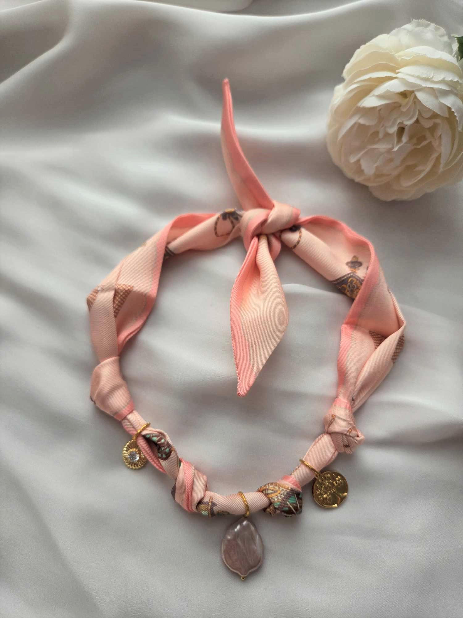 Halstuchkette Modell Iva