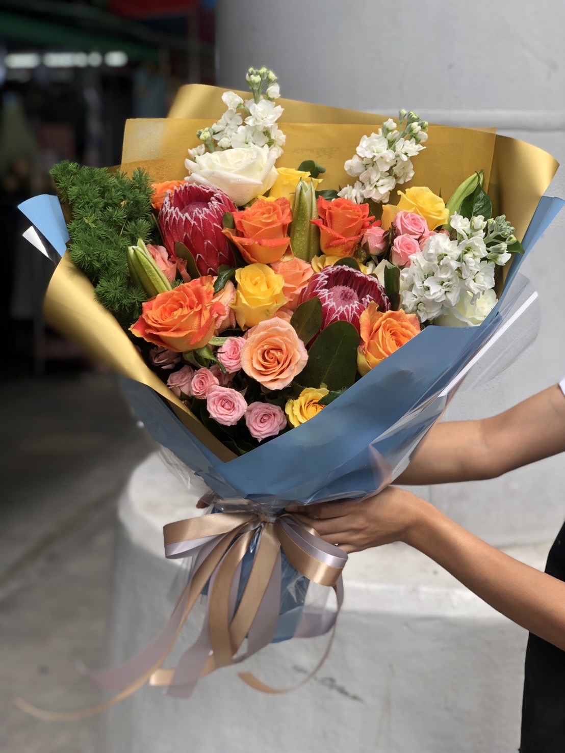 Elegant Mixed Flower Bouquet
