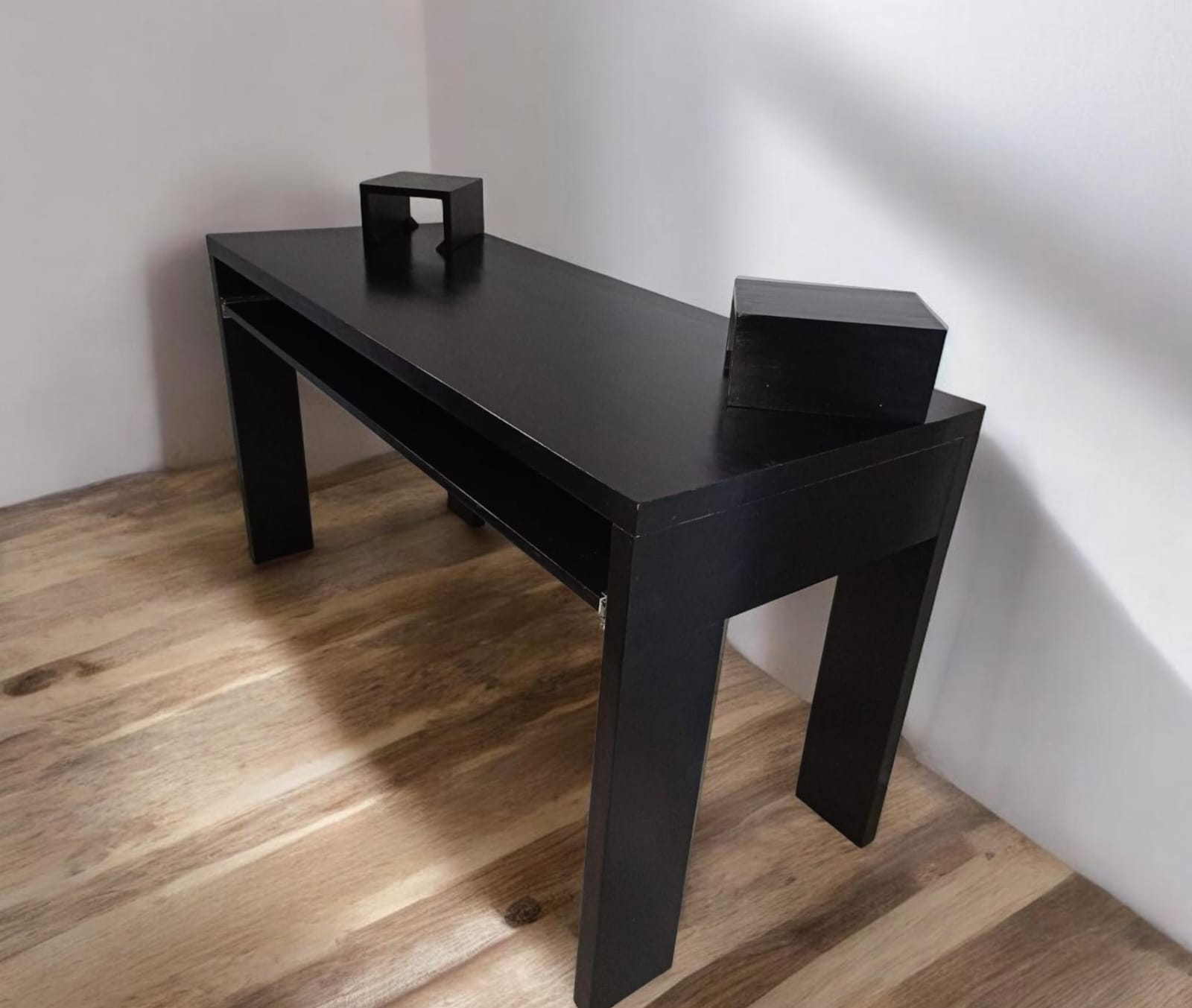 Mesa de grabación en placa de MDF 36mm c/racks.