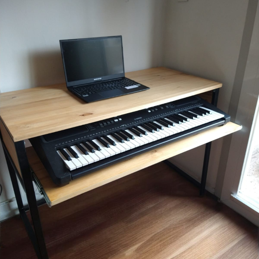 Escritorio Home Studio línea Industrial Plus. Álamo natural.