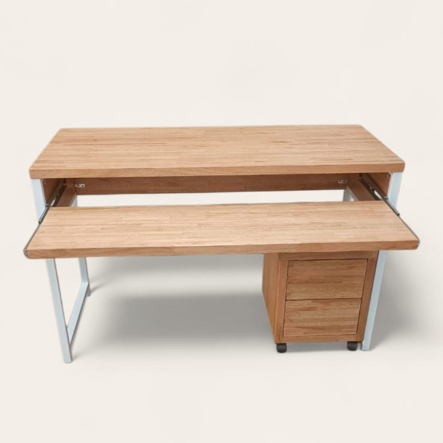 Escritorio Home Studio línea Industrial. Eucalipto alistonado de 3cm.