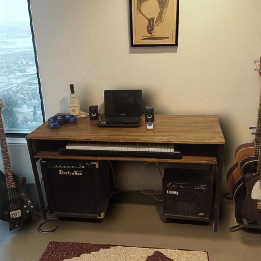 Escritorio Home Studio línea Industrial Basic. Pino.