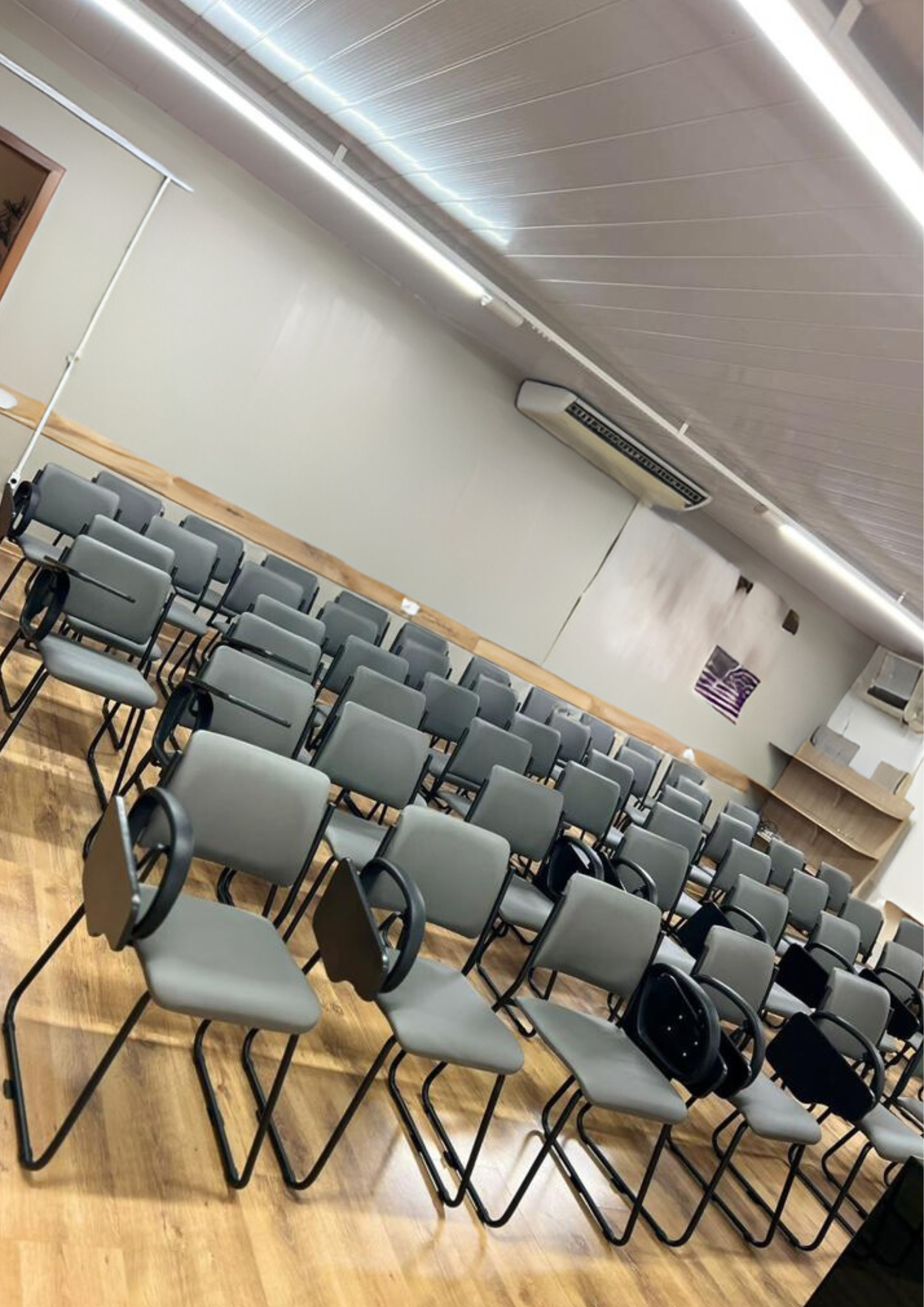 Cadeira Versátil Universitária